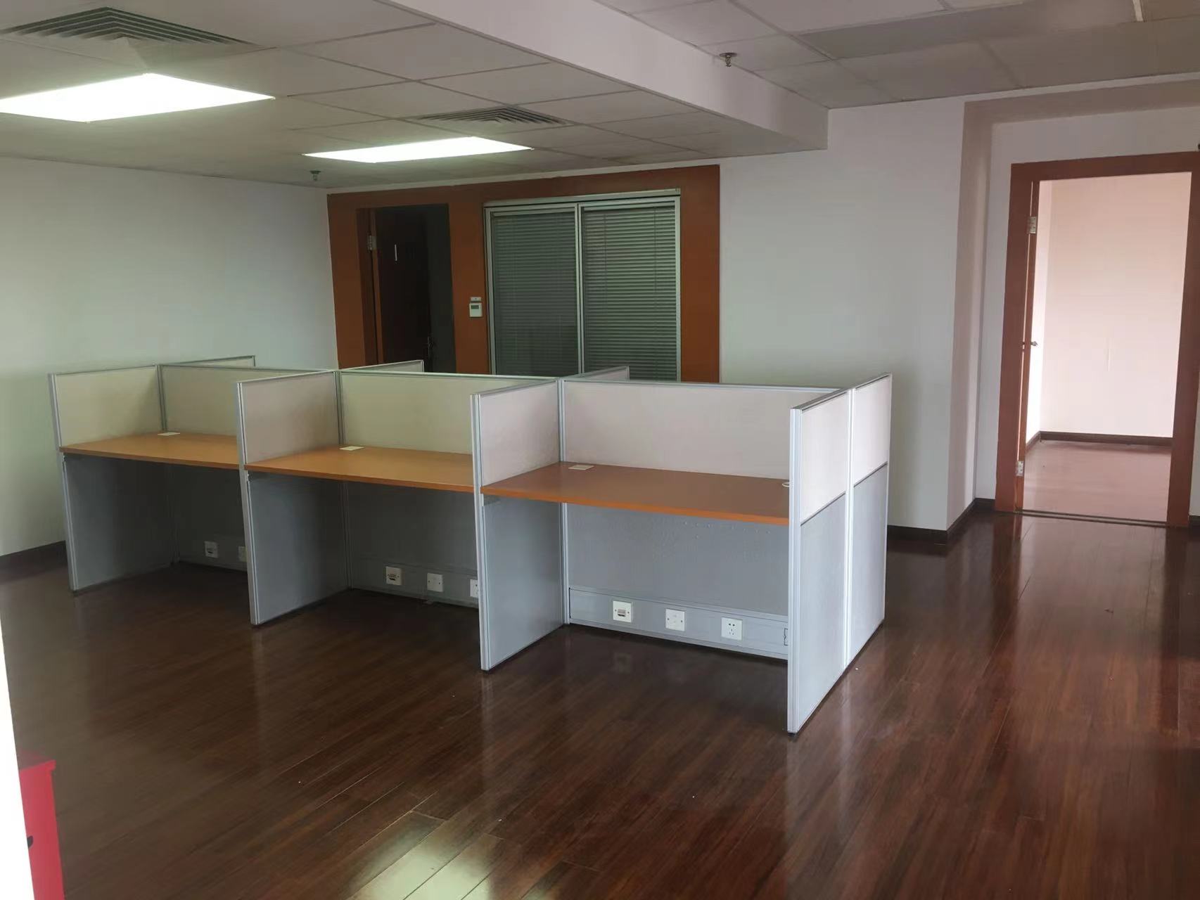 中建岳阳中心  5室2厅1卫   14000.00元/月室内图