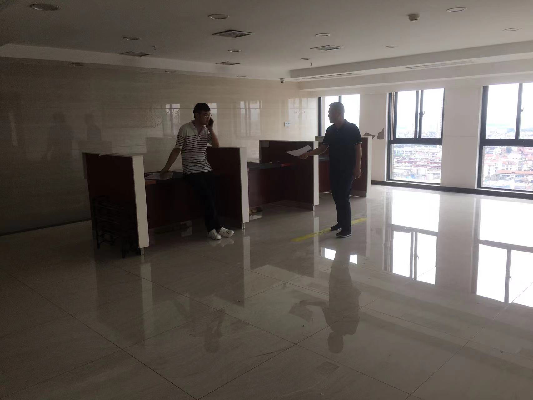 中建岳阳中心  5室2厅1卫   14000.00元/月室内图