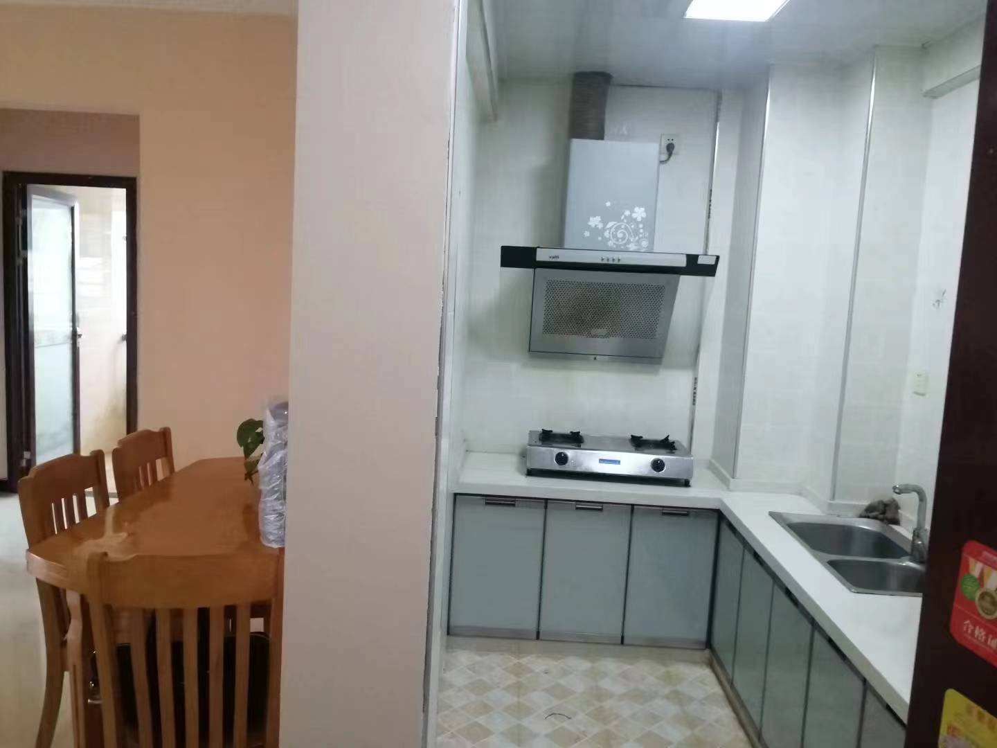 龙泰上品  2室1厅1卫   1600.00元/月室内图