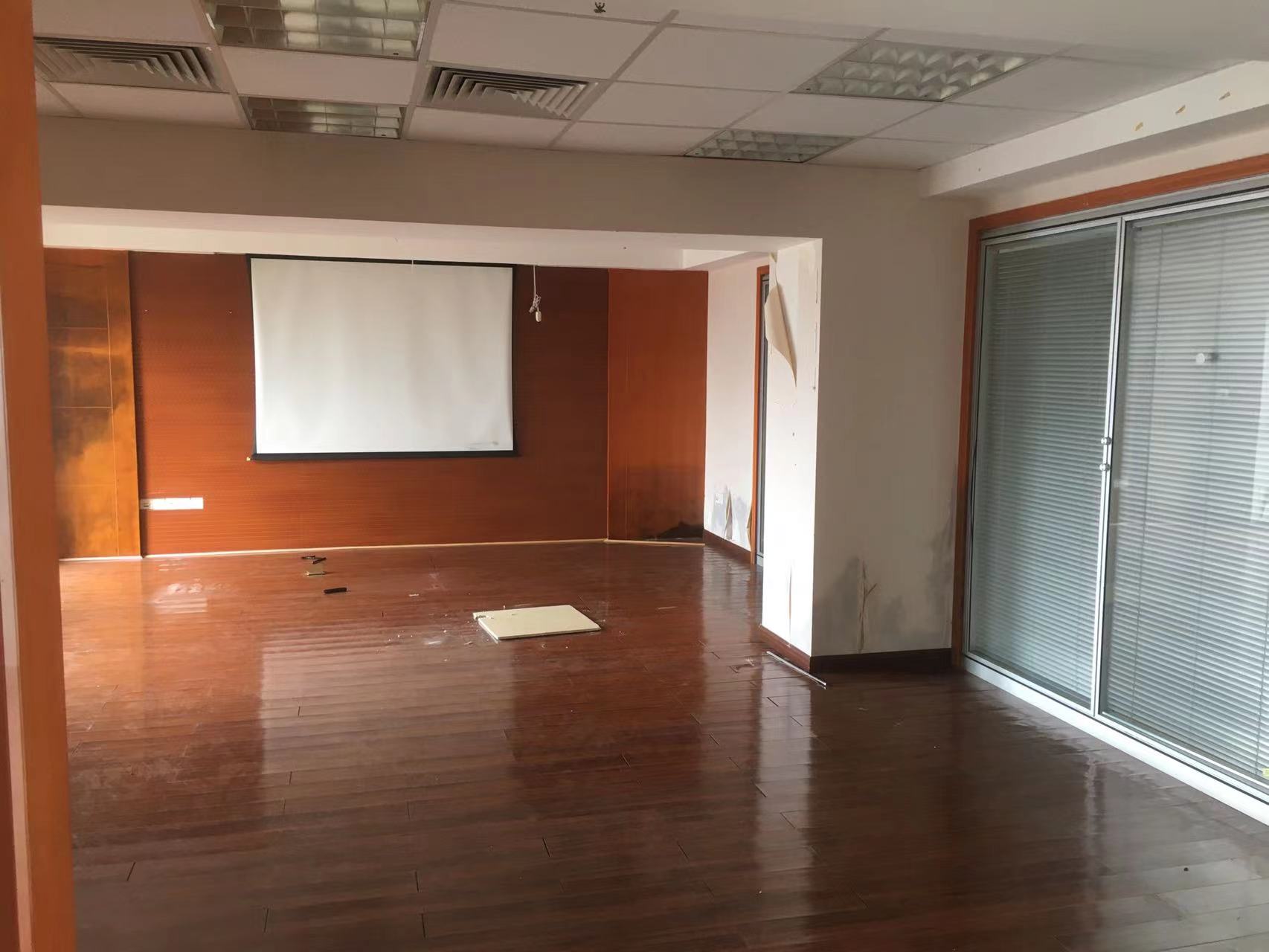 中建岳阳中心  5室2厅1卫   14000.00元/月室内图