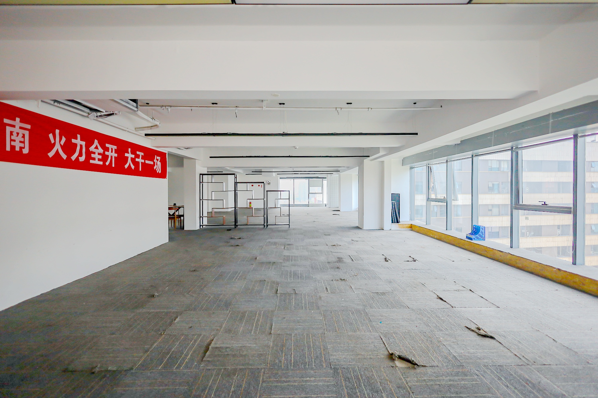 东怡外国（南湖一号)  0室0厅0卫   264.00万其他