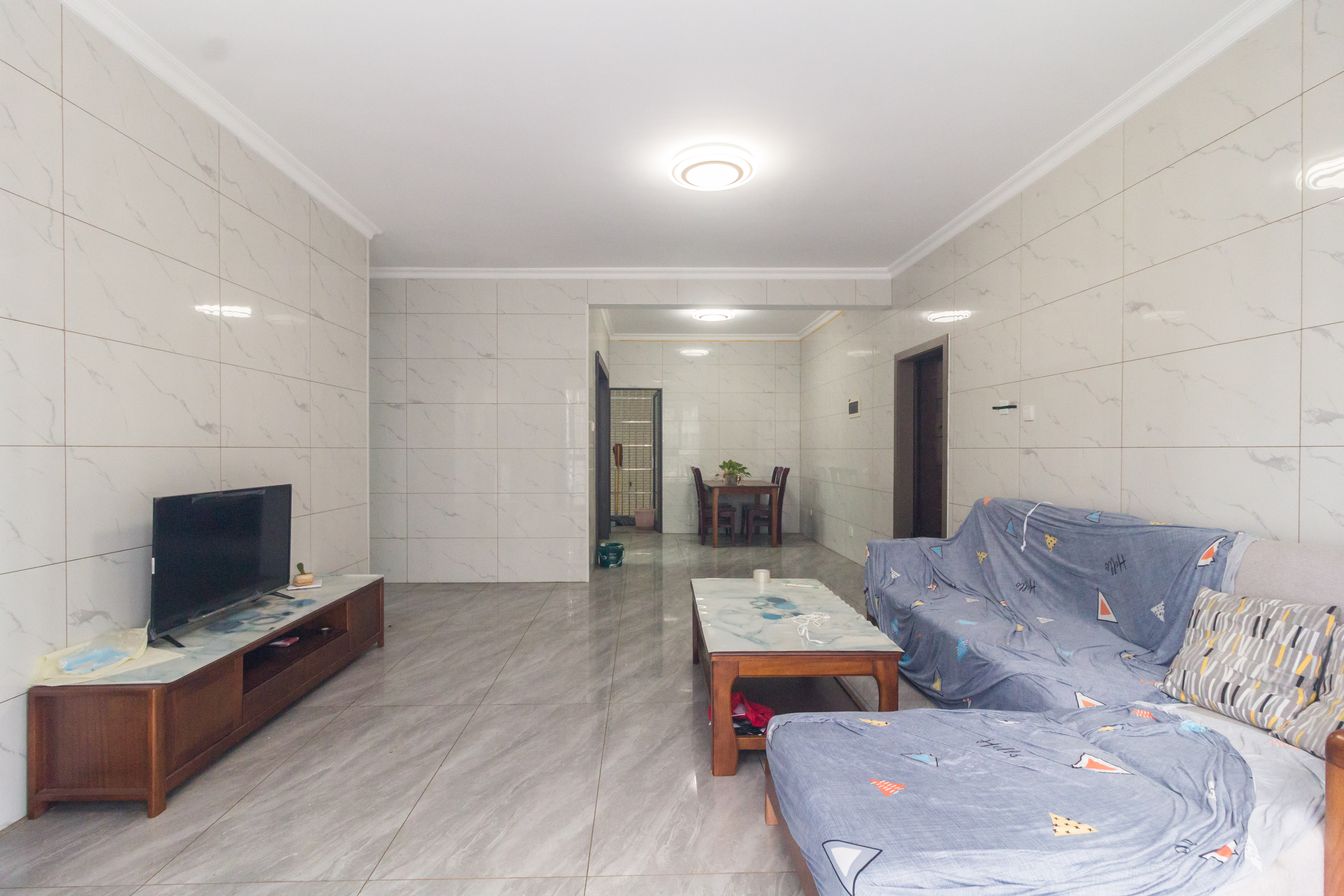 楚天世纪城东苑 3室2厅2卫 99.8万 楚天世纪城东苑 3室2厅2卫 99.8万客厅