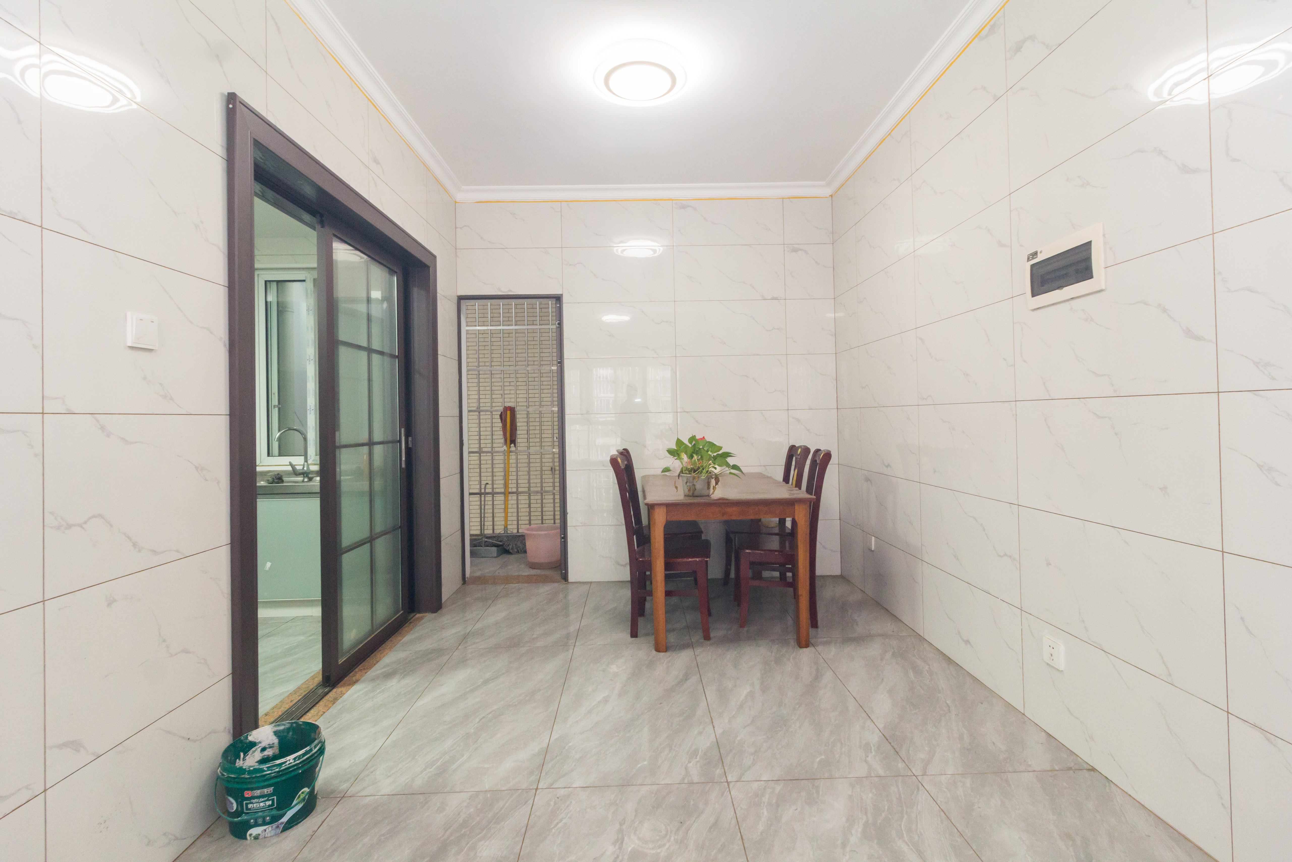 楚天世纪城东苑 3室2厅2卫 99.8万 楚天世纪城东苑 3室2厅2卫 99.8万客厅