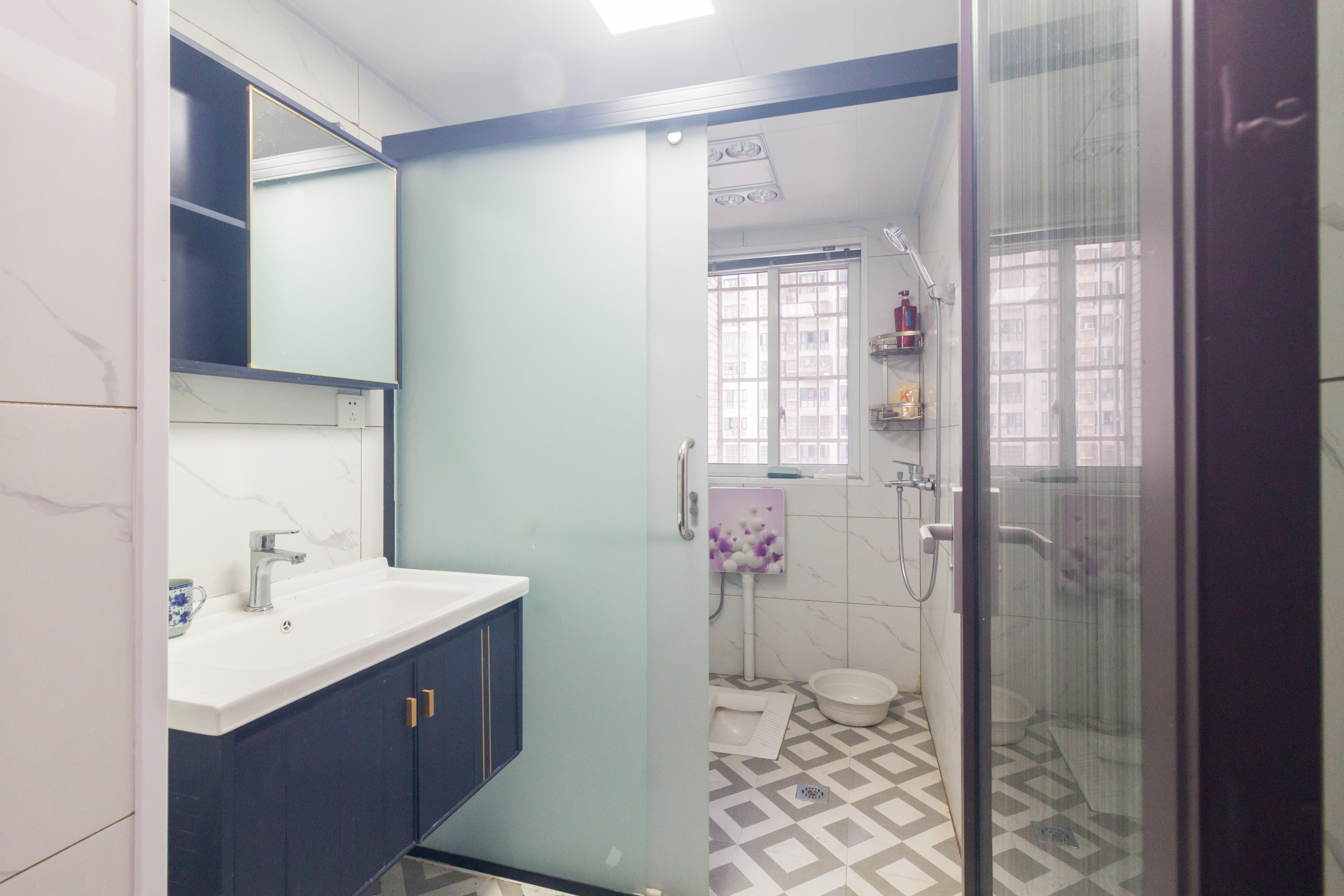 楚天世纪城东苑 3室2厅2卫 99.8万 楚天世纪城东苑 3室2厅2卫 99.8万卫生间