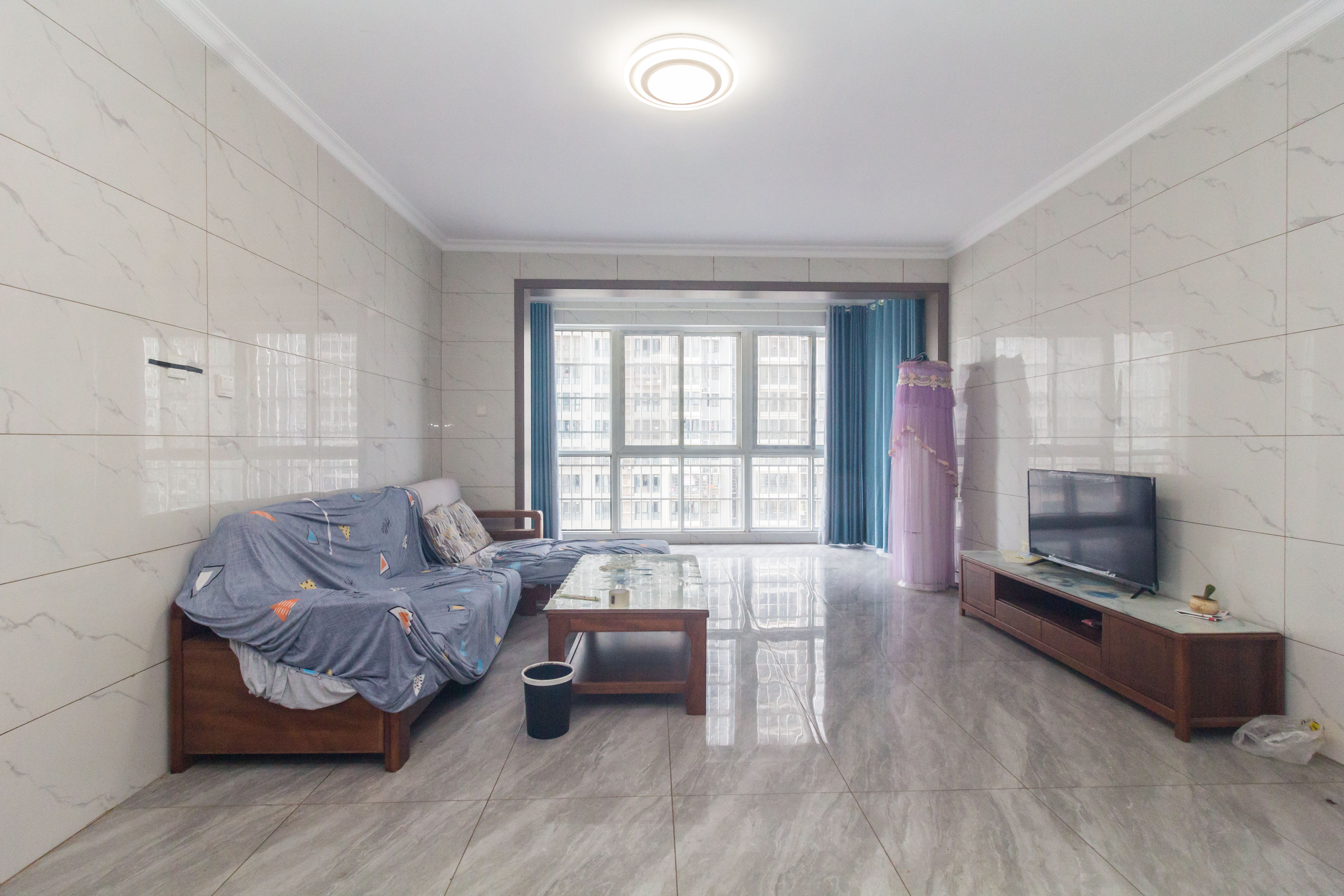 楚天世纪城东苑 3室2厅2卫 99.8万 楚天世纪城东苑 3室2厅2卫 99.8万客厅