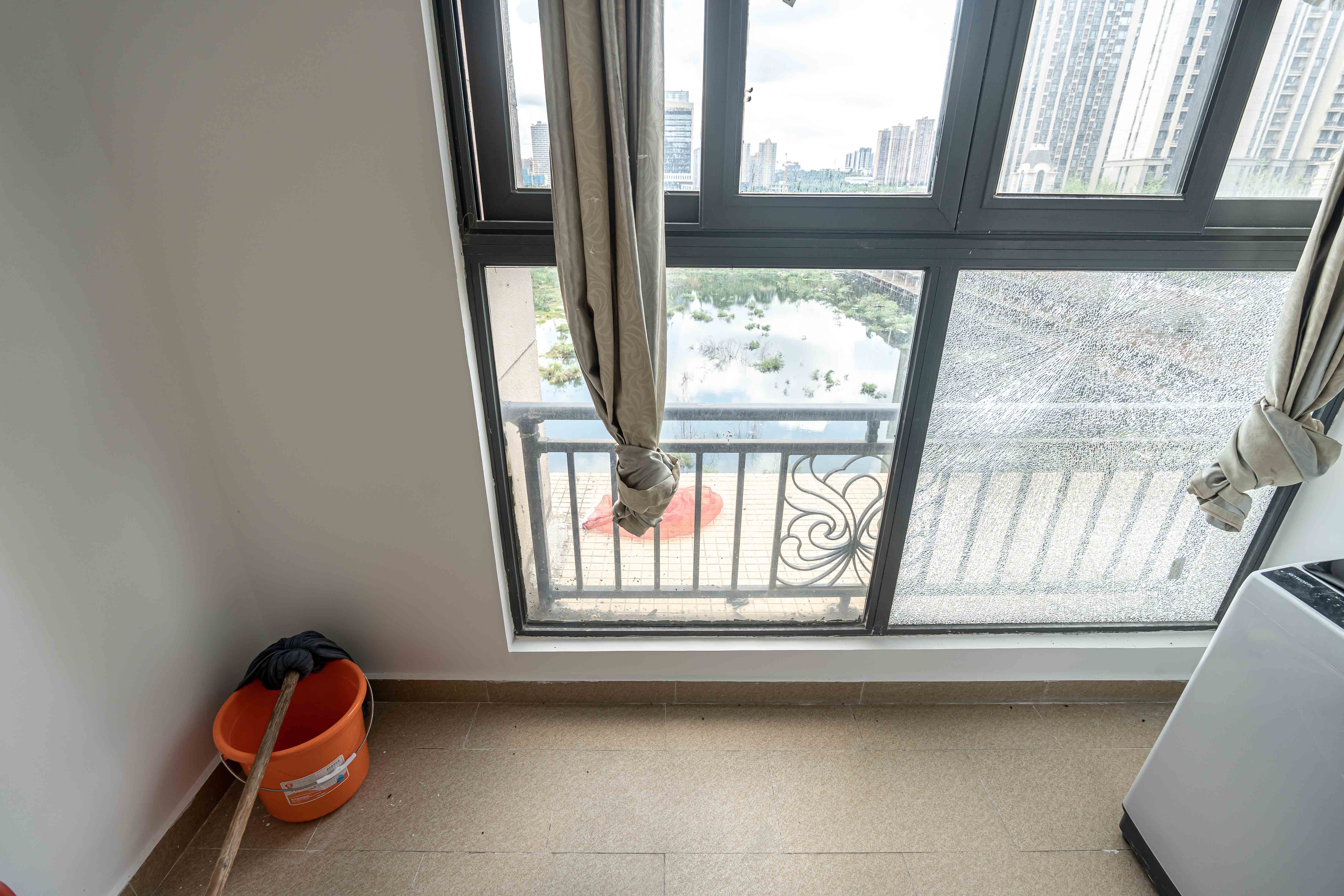 恒大国际广场  2室1厅1卫    59.0万阳台