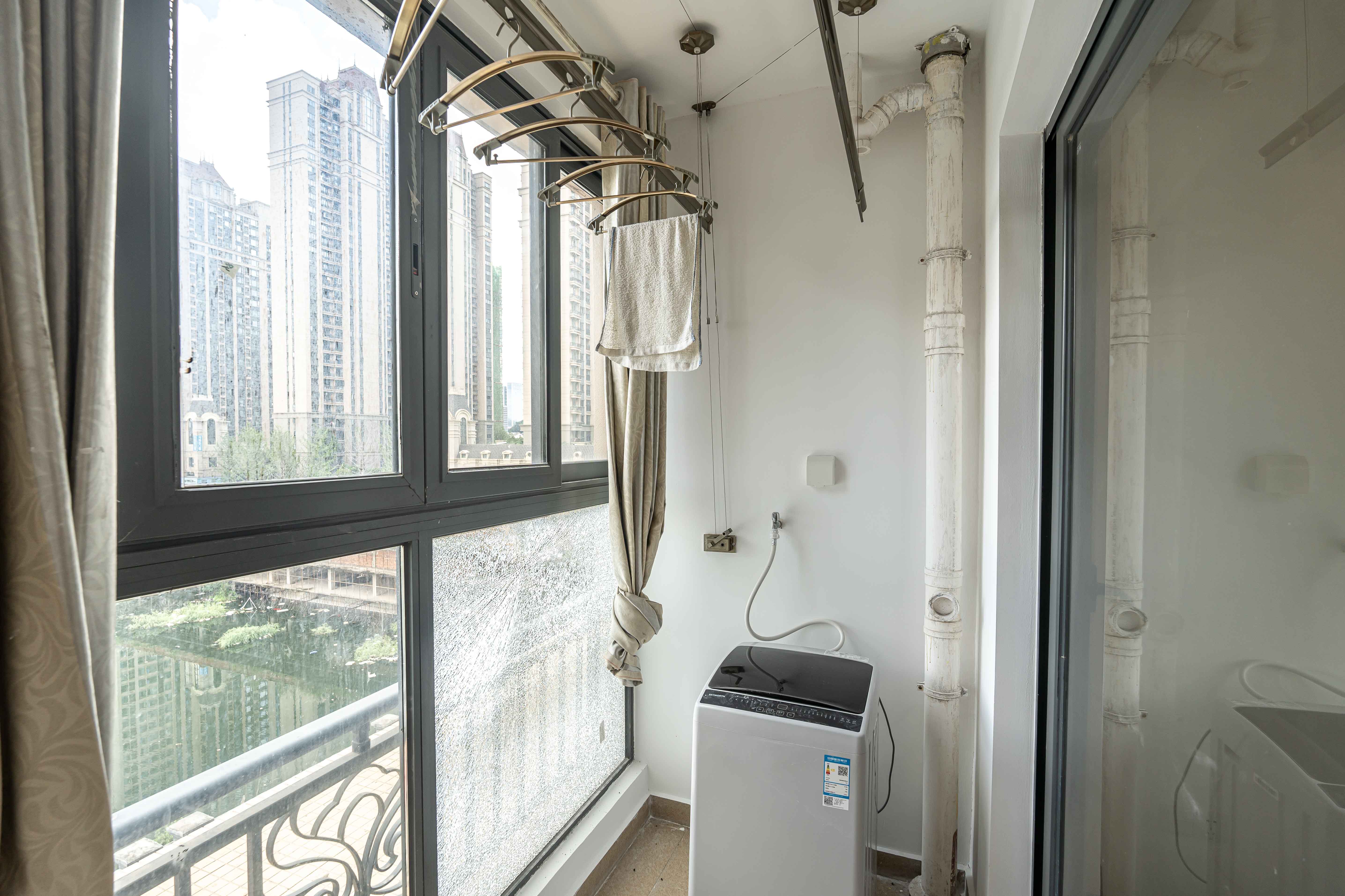 恒大国际广场  2室1厅1卫    59.0万阳台