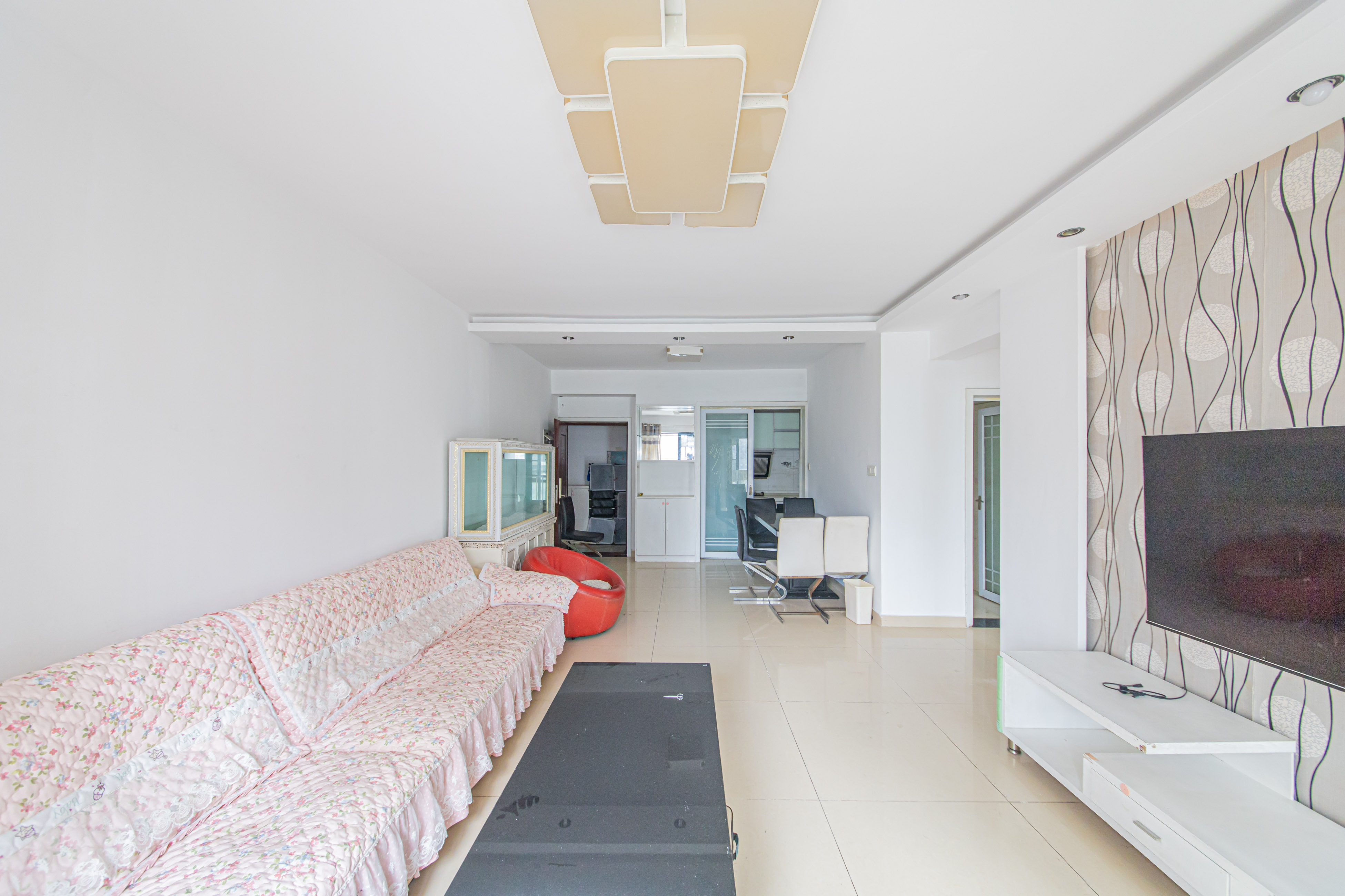 和庄  3室2厅1卫    98.0万客厅