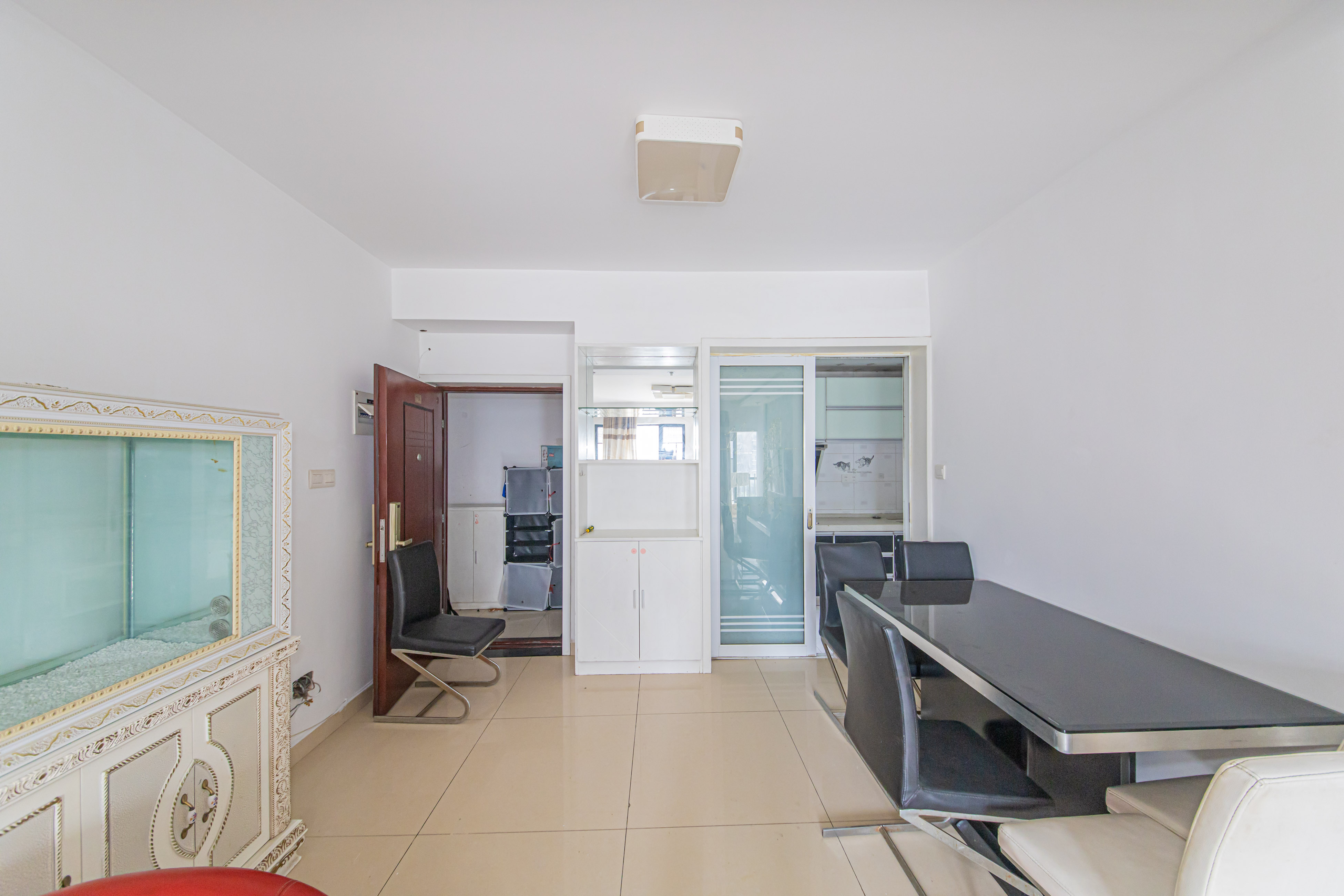 和庄  3室2厅1卫    98.0万客厅