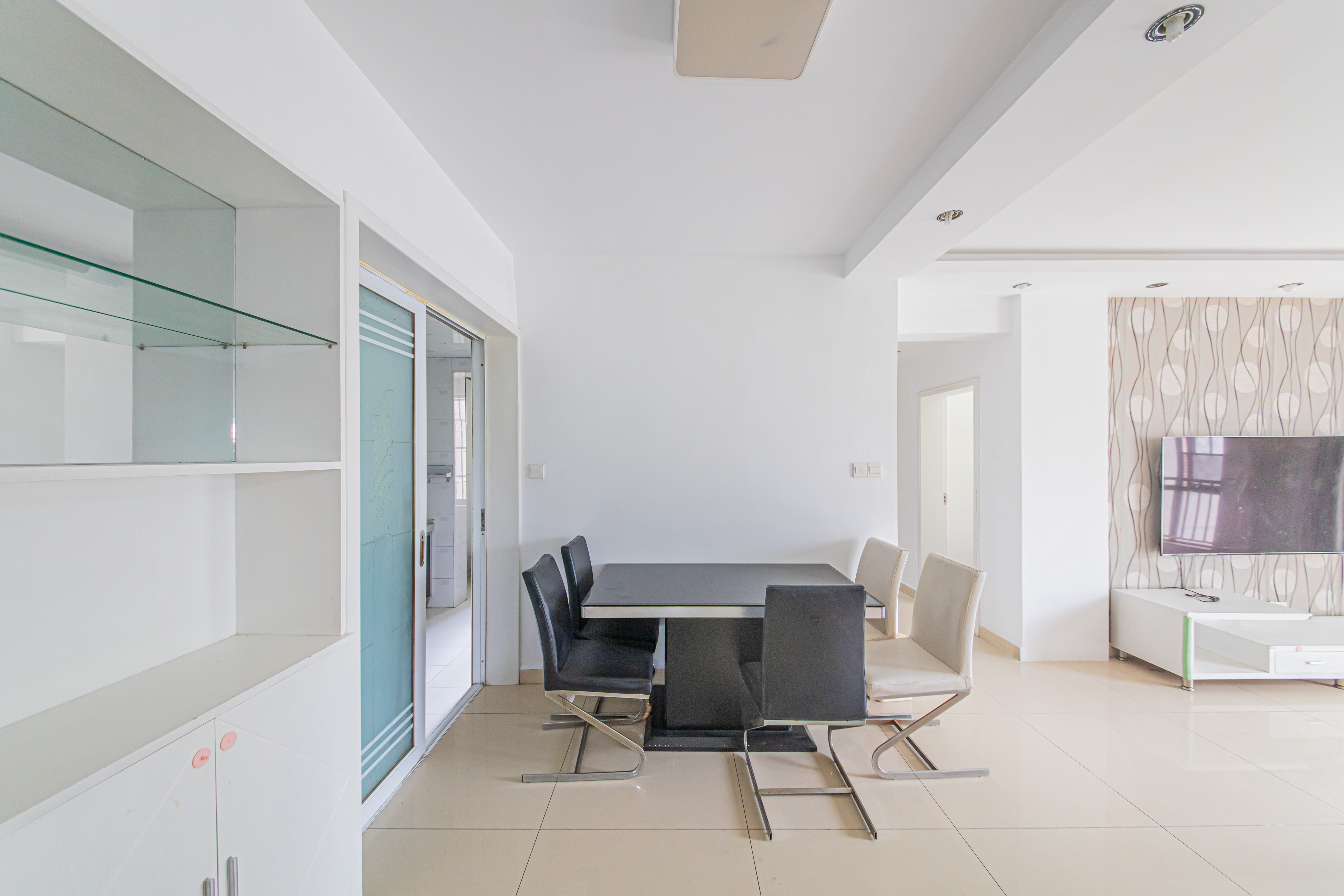 和庄  3室2厅1卫    98.0万客厅