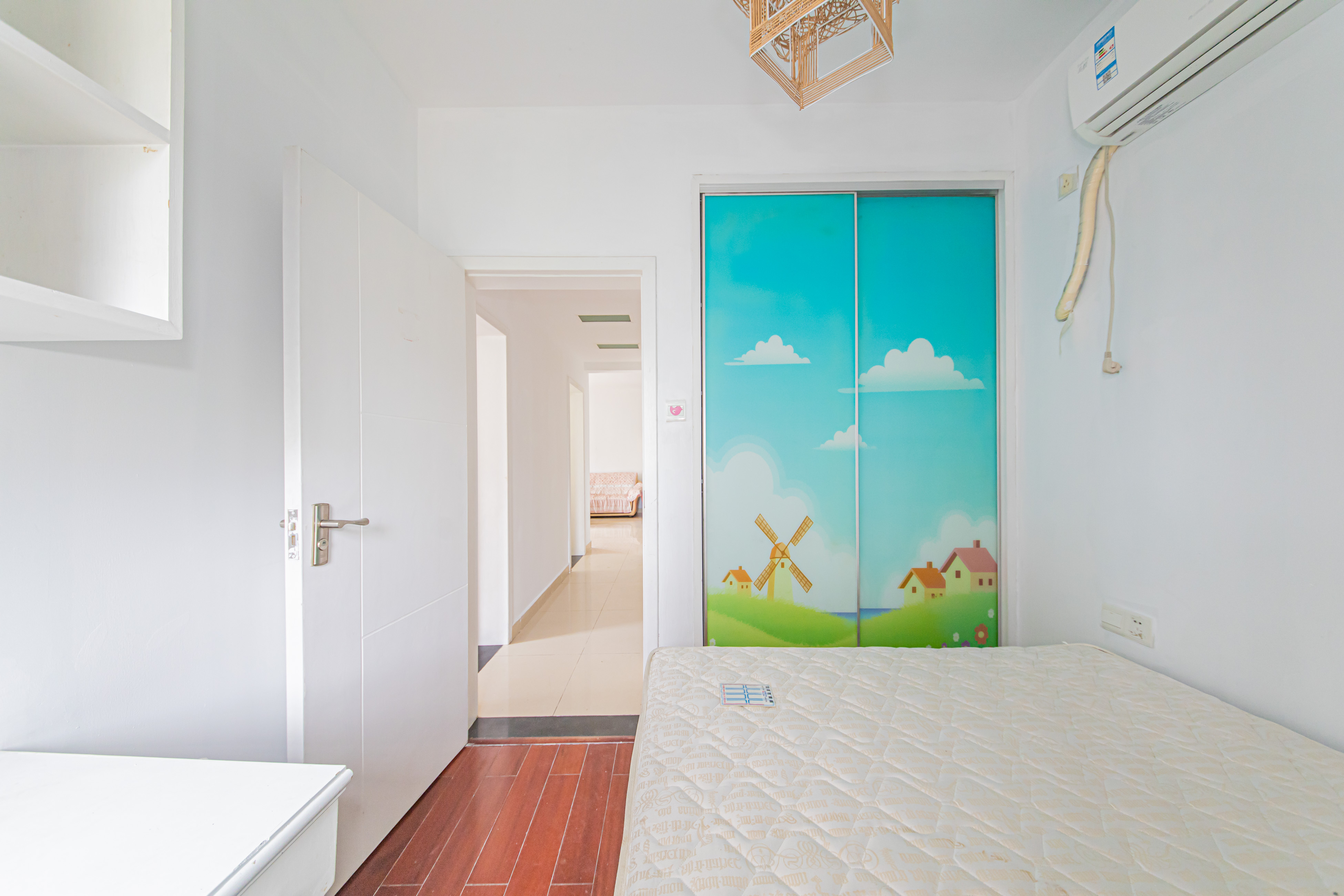 和庄  3室2厅1卫    98.0万卧室