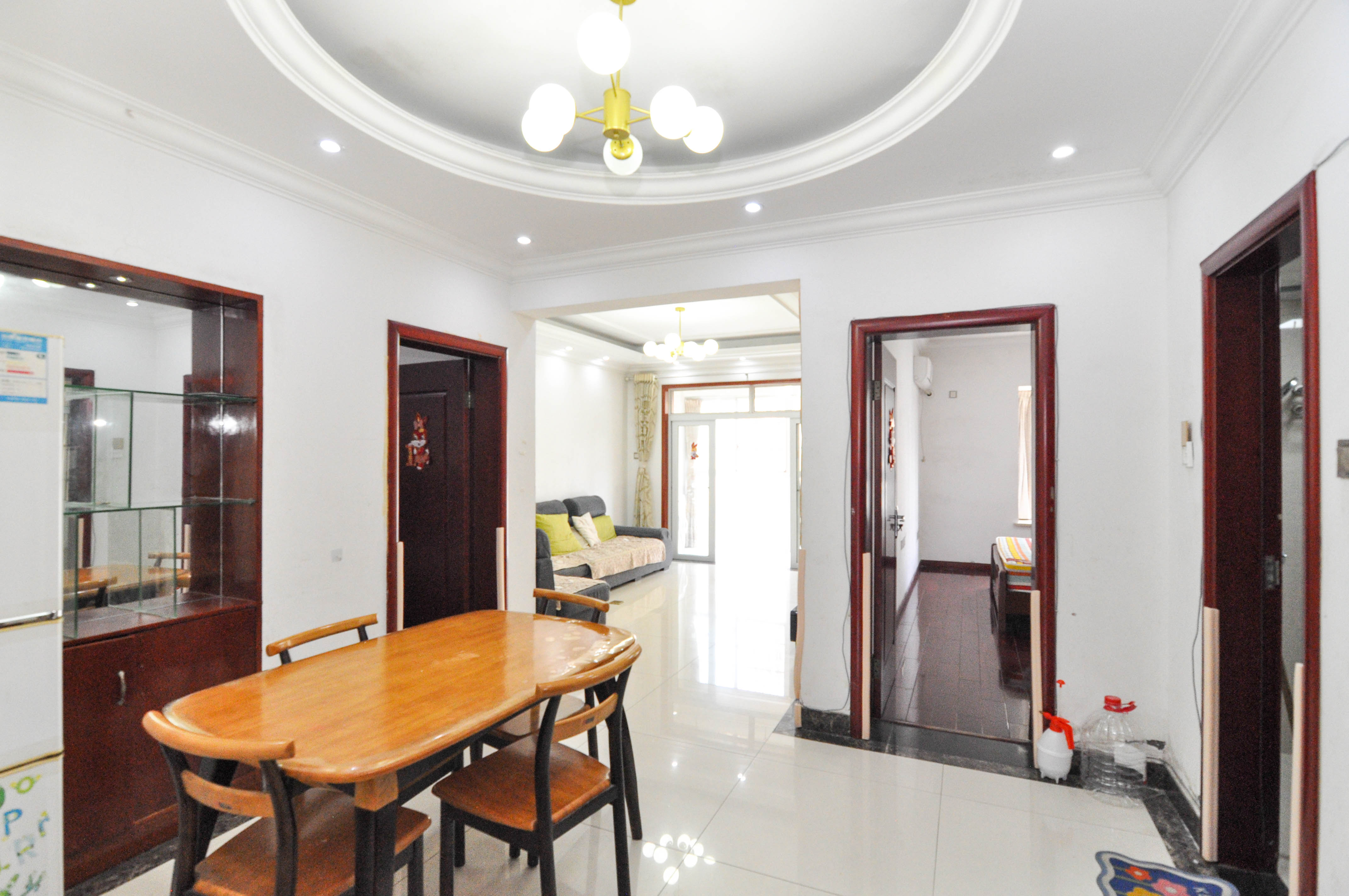 中房F联邦  2室2厅1卫    75.6万客厅