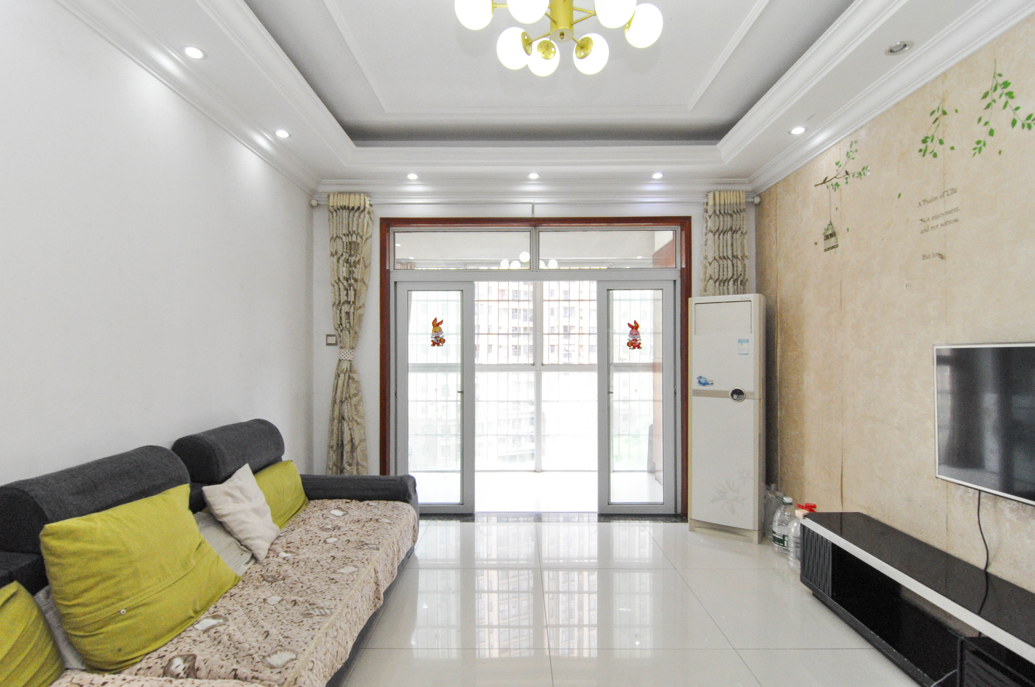 中房F联邦  2室2厅1卫    75.6万客厅