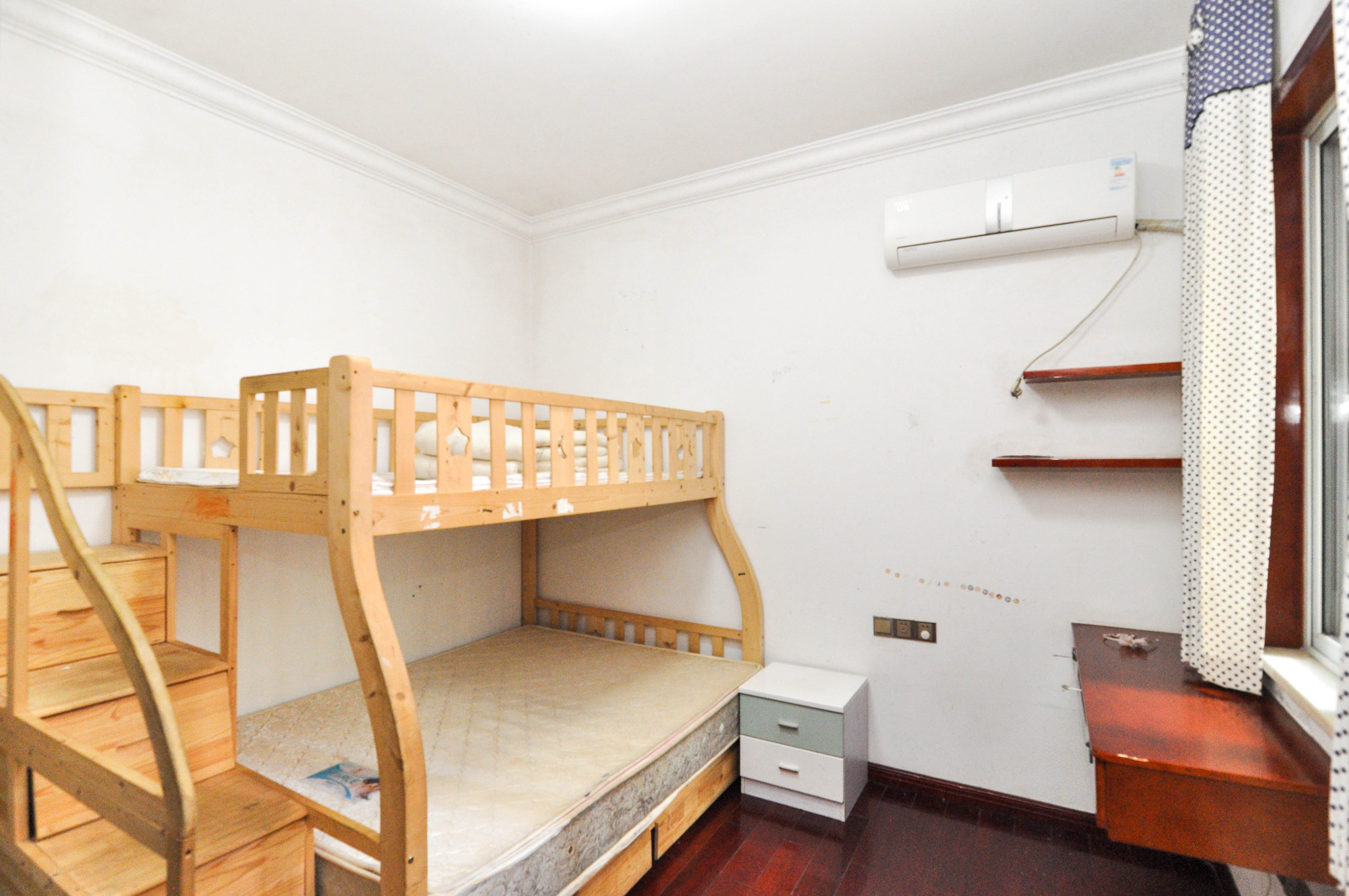 中房F联邦  2室2厅1卫    75.6万其他