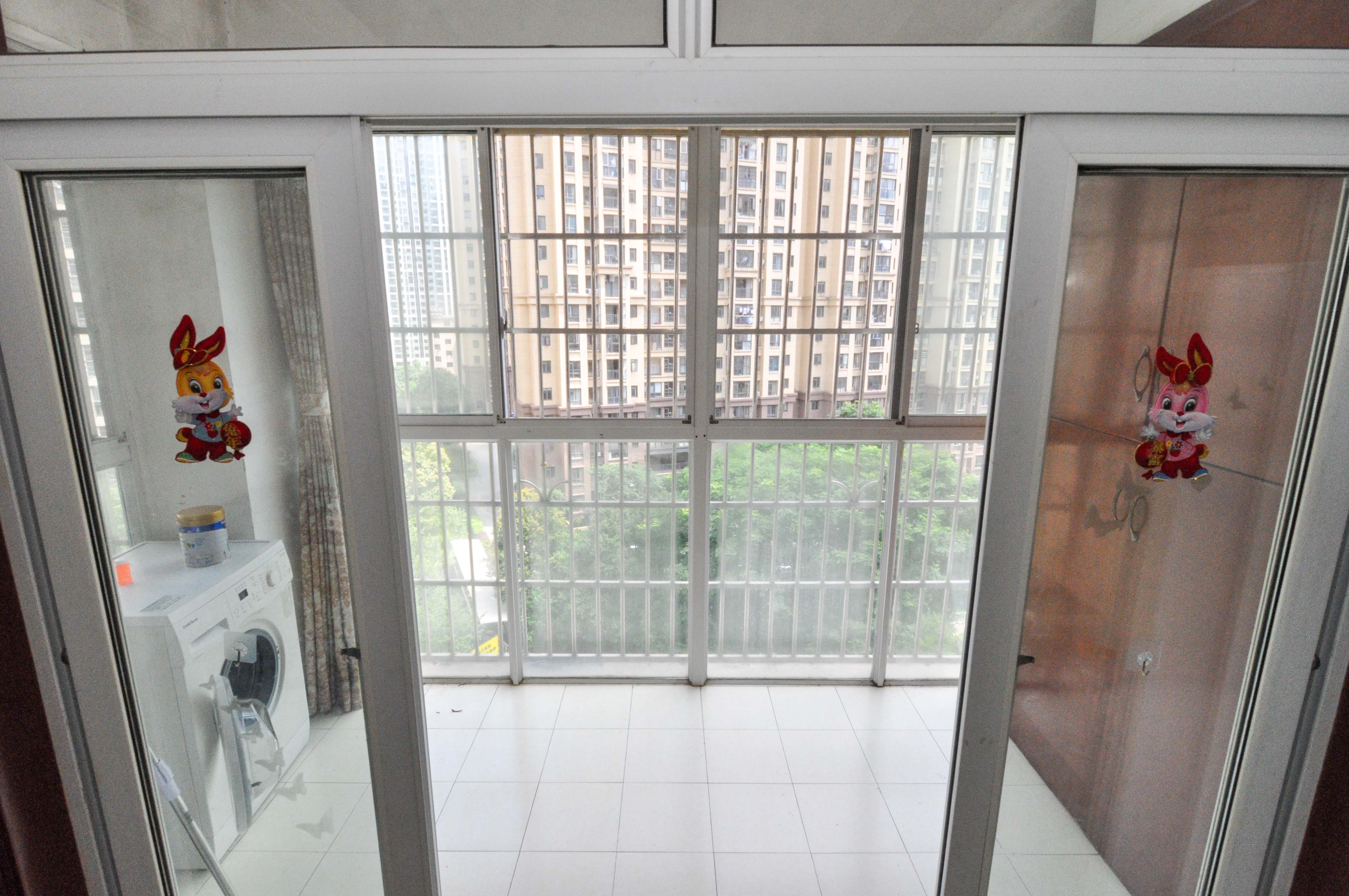 中房F联邦  2室2厅1卫    75.6万其他