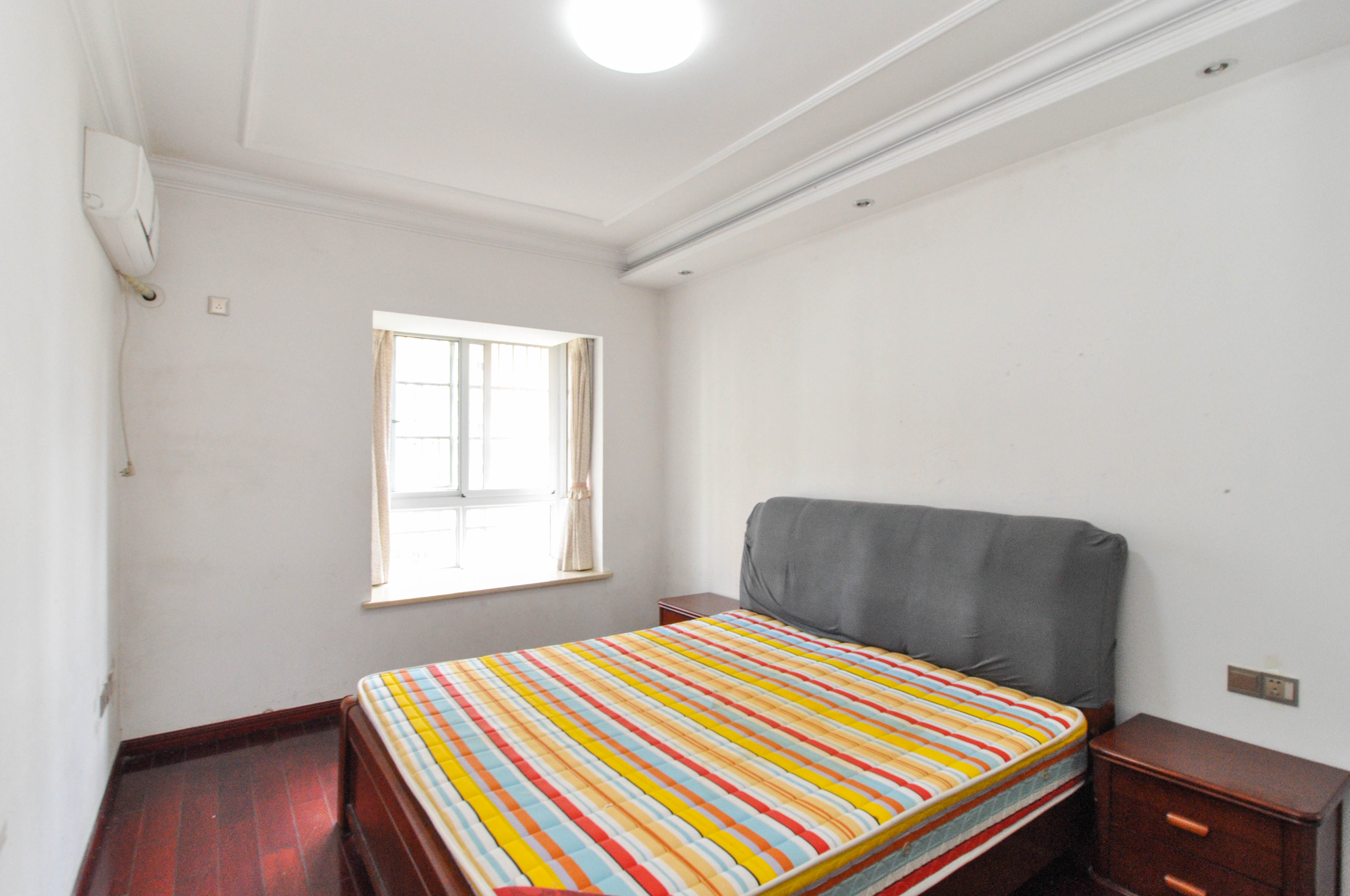 中房F联邦  2室2厅1卫    75.6万卧室