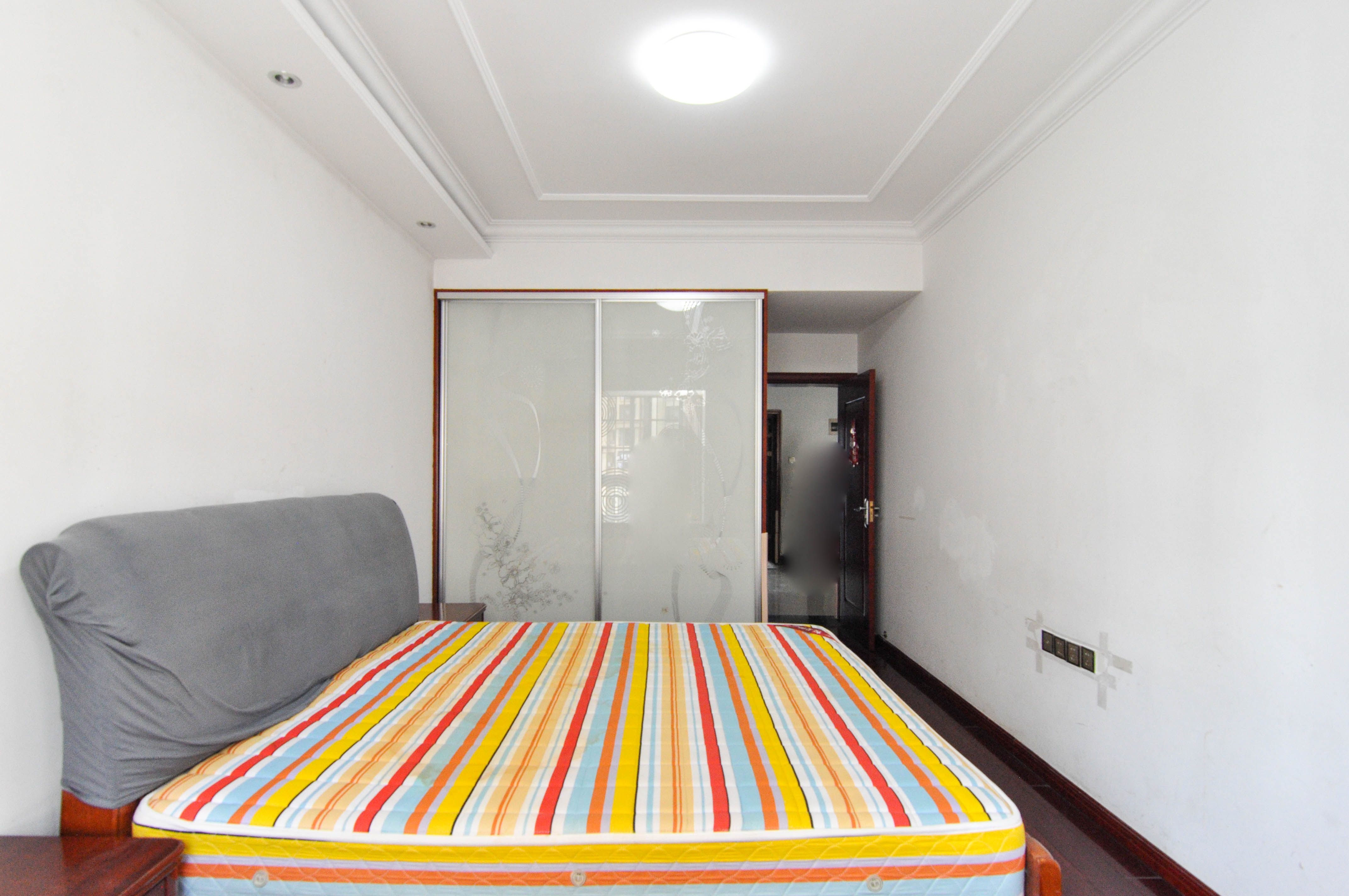 中房F联邦  2室2厅1卫    75.6万卧室