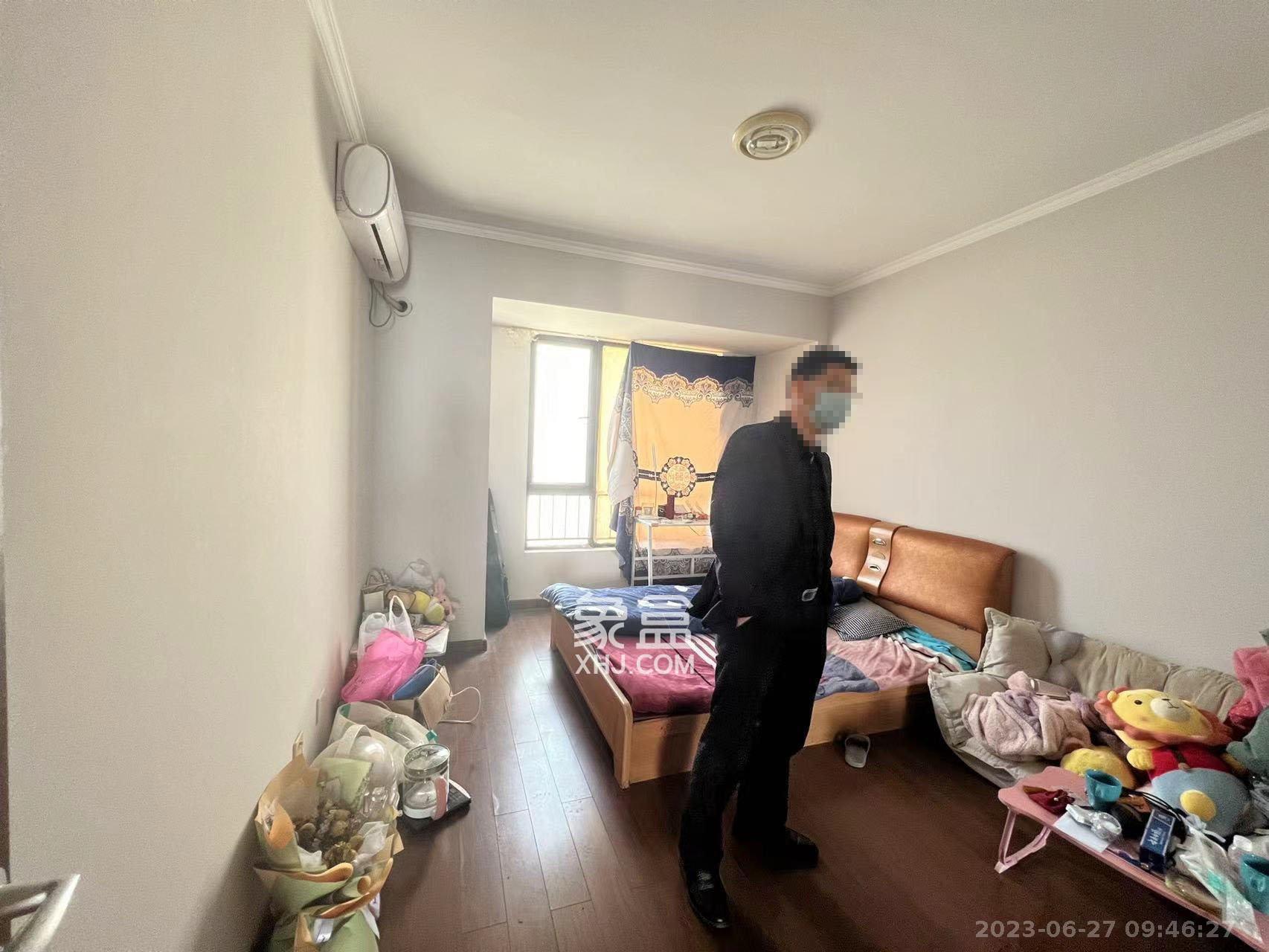 万科金域华府三四期  4室2厅2卫   3500.00元/月室内图