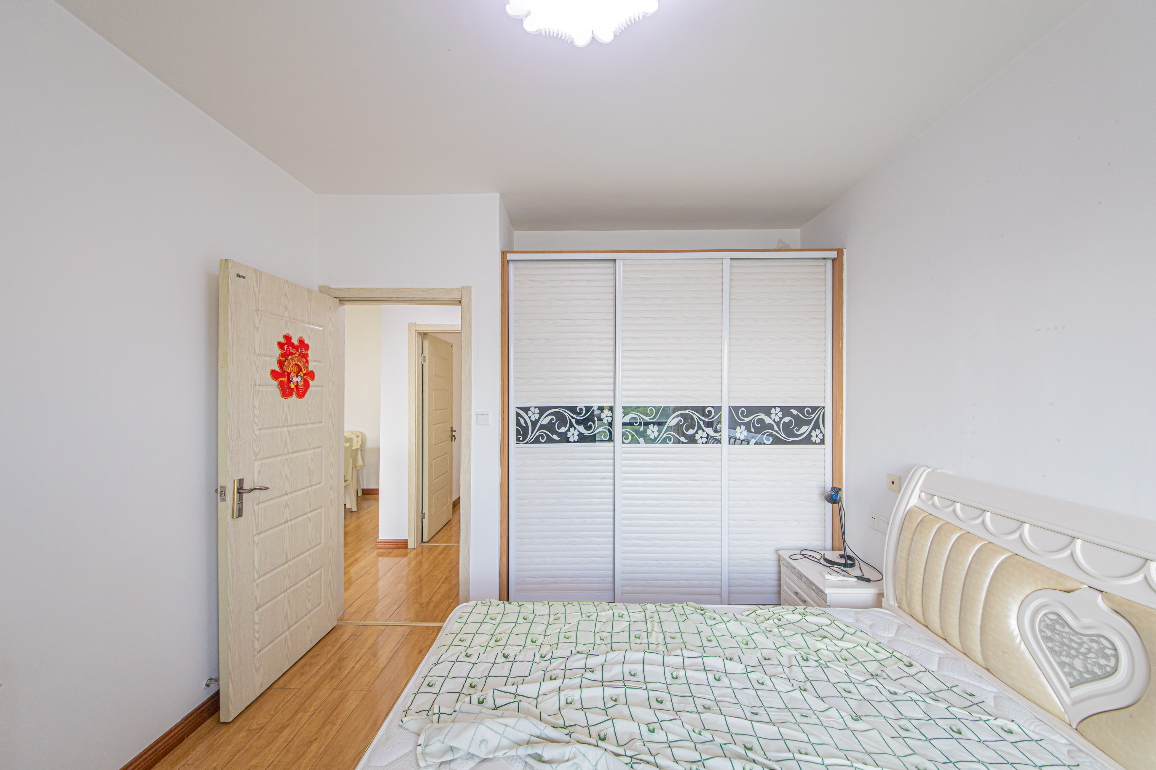 保利花园 2室2厅1卫 79.8万 保利花园 2室2厅1卫 79.8万卧室