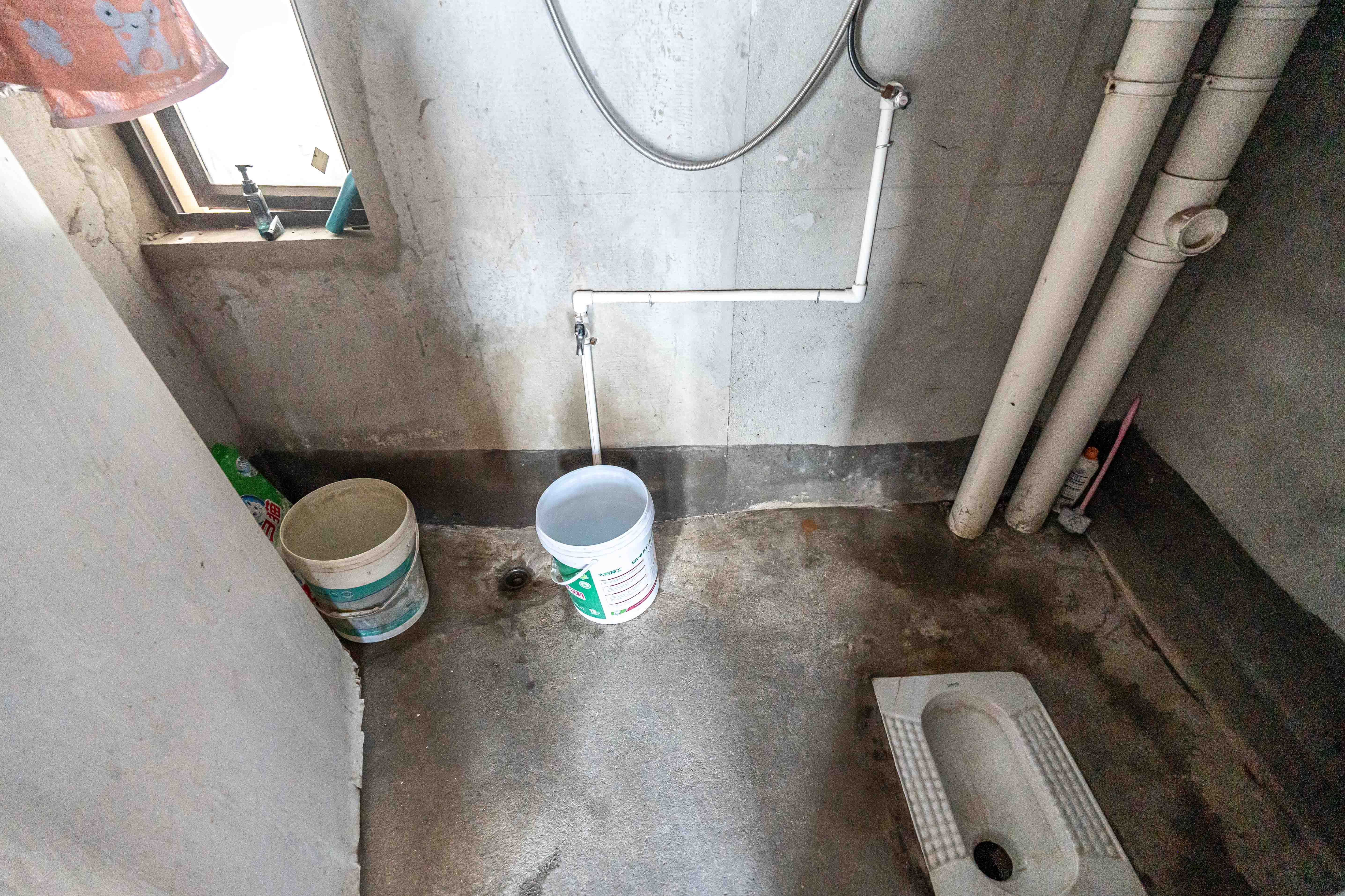 绿地之窗  3室1厅1卫   55.00万卫生间