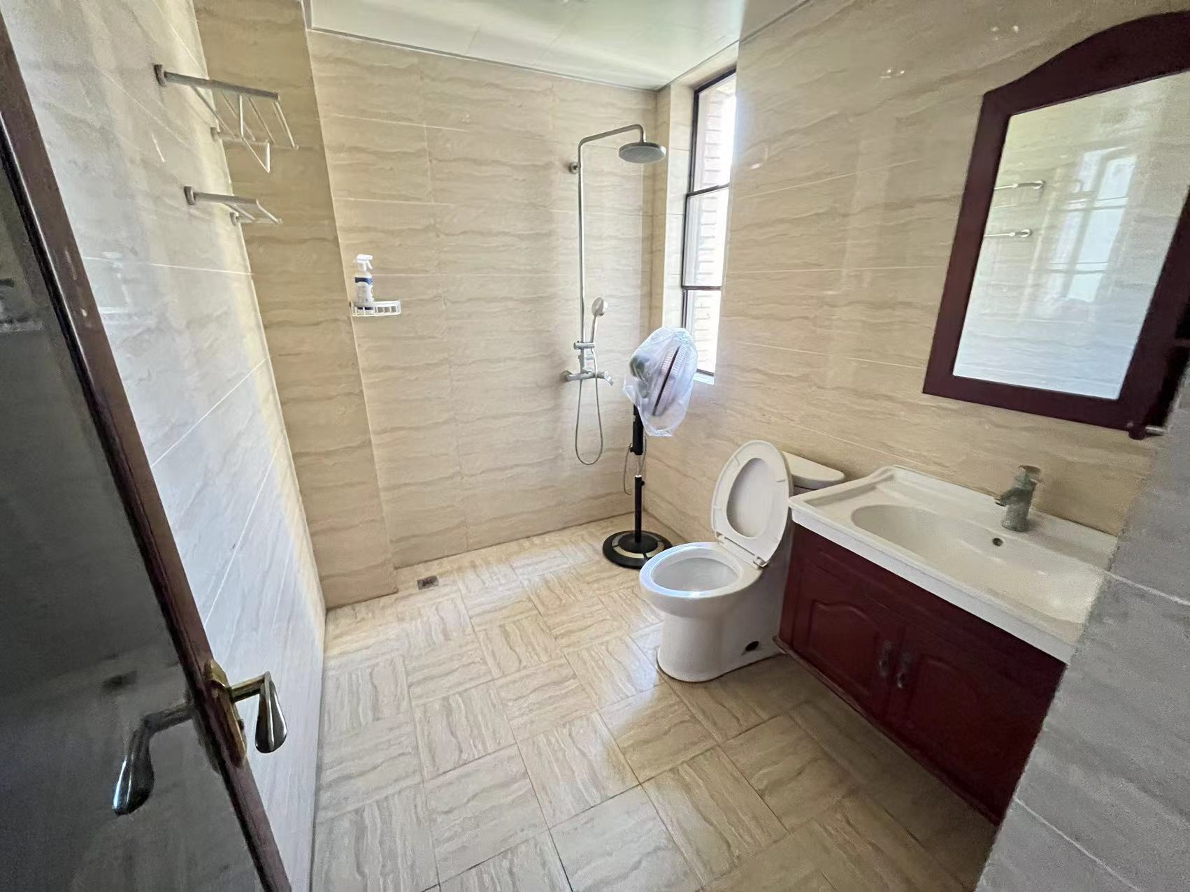 嘉盛华府 3室2厅2卫 89.8万 嘉盛华府 3室2厅2卫 89.8万室内图