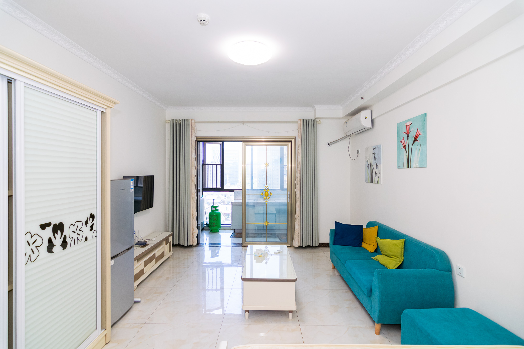 润和紫郡一期  1室1厅1卫   36.00万 润和紫郡一期  1室1厅1卫   36.00万客厅