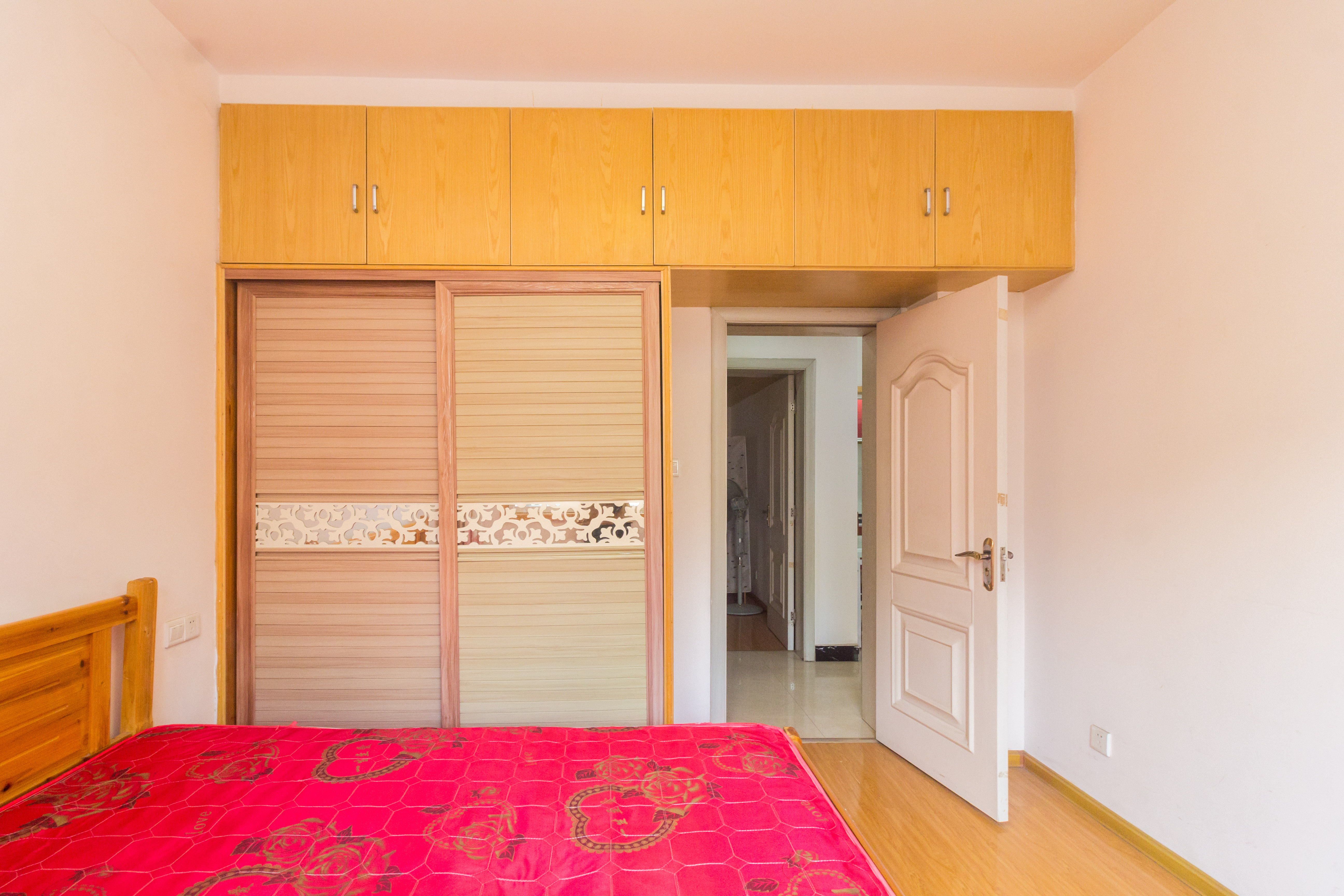 三景国际  2室2厅1卫    54.86万 三景国际  2室2厅1卫    54.86万卧室