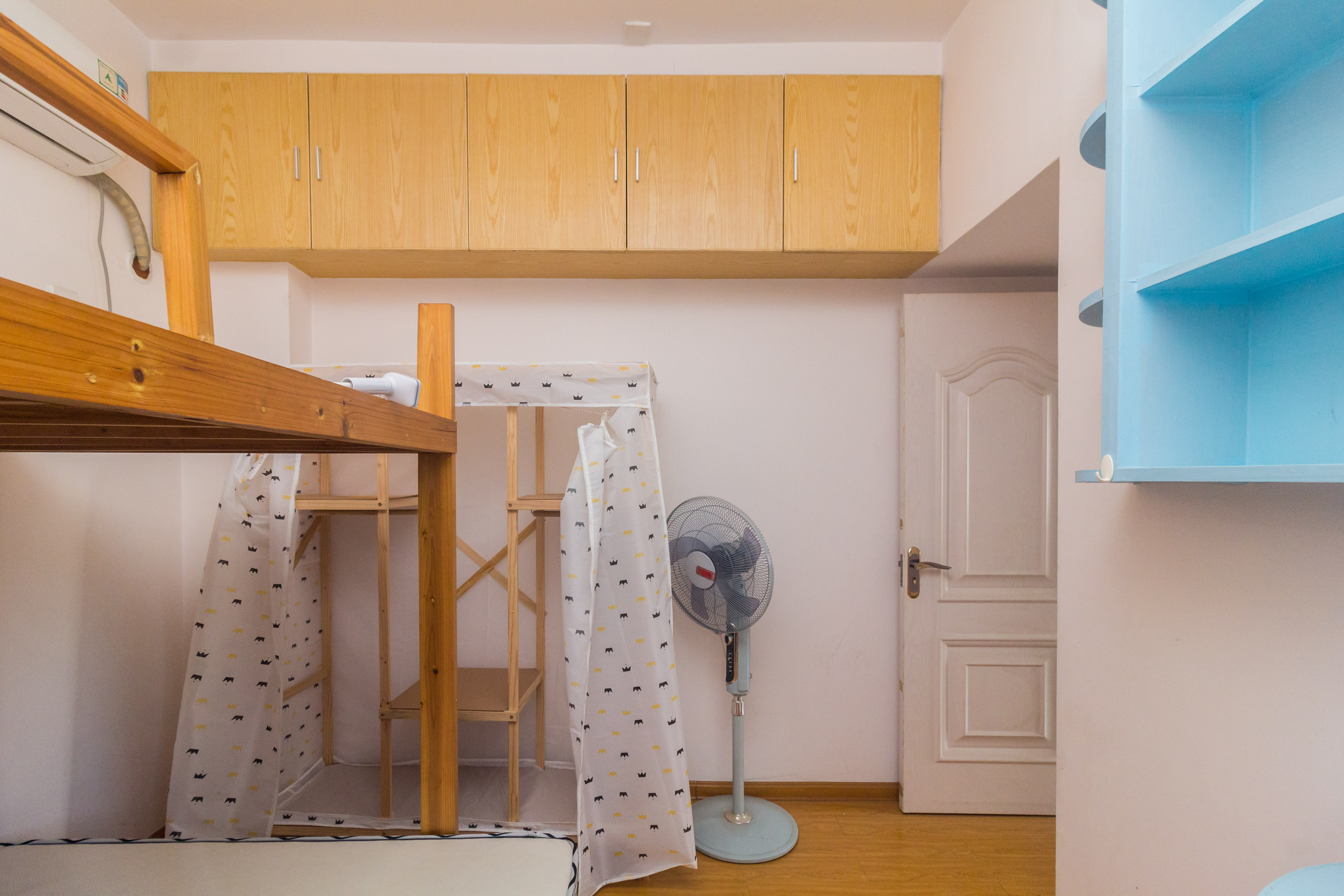 三景国际  2室2厅1卫    54.86万 三景国际  2室2厅1卫    54.86万卧室