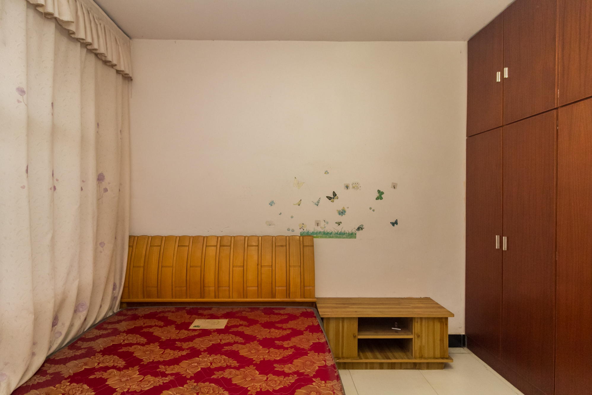 泉塘小区  2室2厅1卫    35.0万 泉塘小区  2室2厅1卫    35.0万卧室