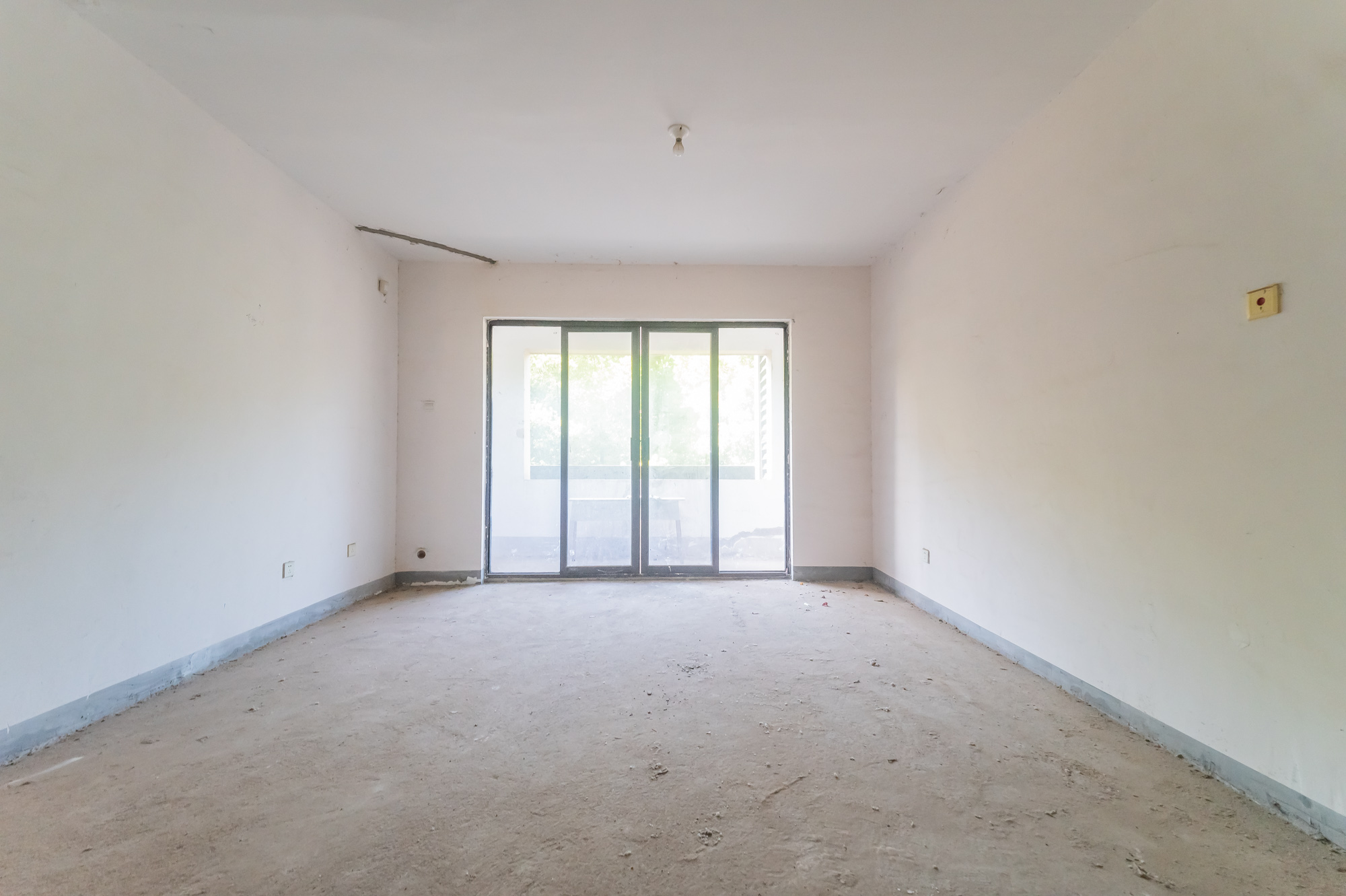 星湖湾一期高层 4室2厅2卫 109.00万 星湖湾一期高层 4室2厅2卫 109.00万客厅