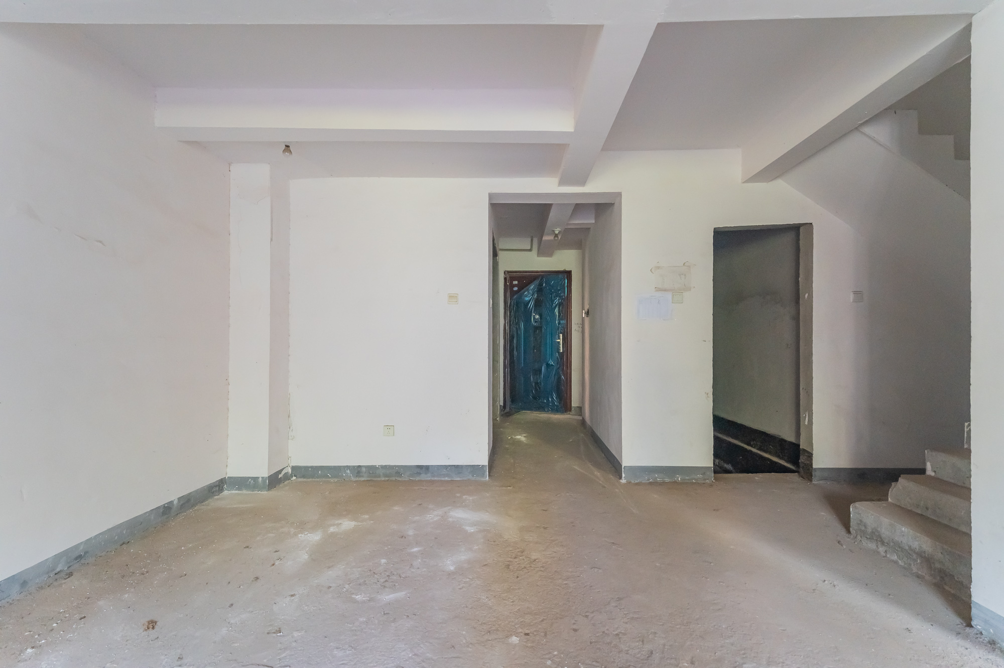 星湖湾一期高层 4室2厅2卫 109.00万 星湖湾一期高层 4室2厅2卫 109.00万客厅