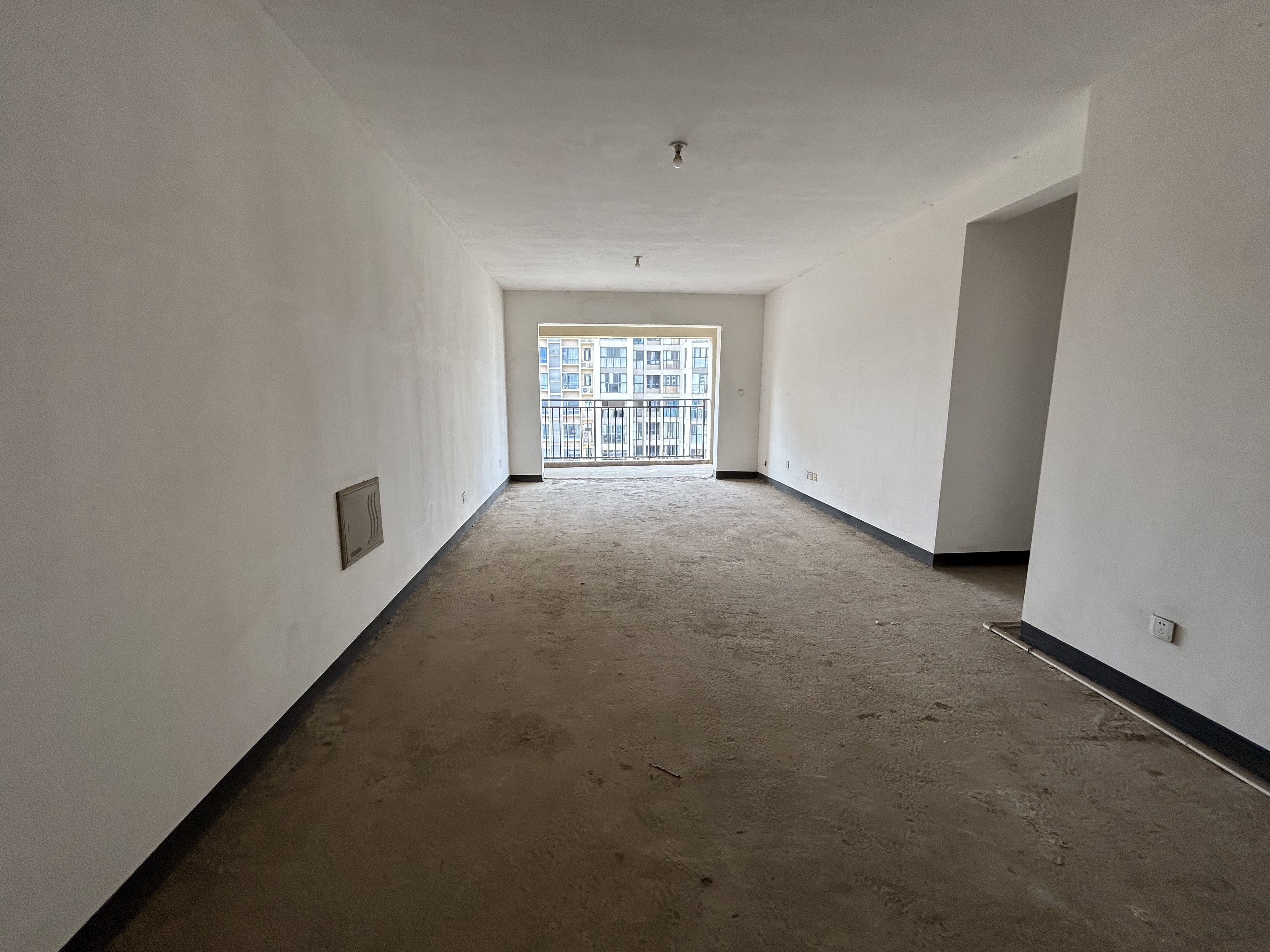 山水洲城华晨第一城 3室2厅2卫 71.8万 山水洲城华晨第一城 3室2厅2卫 71.8万室内图