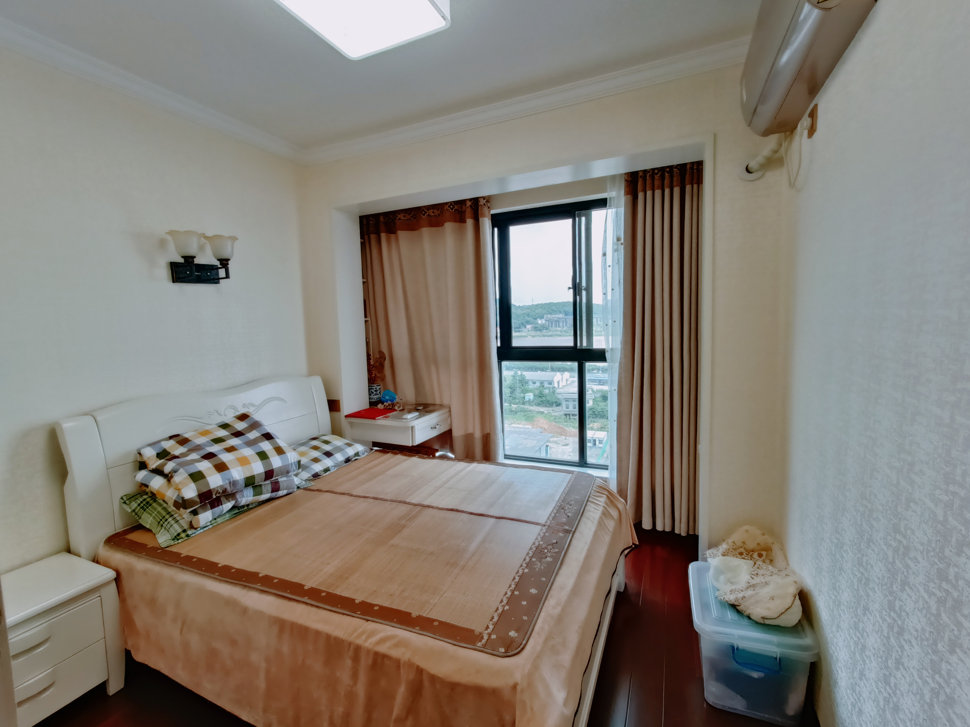 滨江花园 3室2厅2卫 120.0万 滨江花园 3室2厅2卫 120.0万室内图