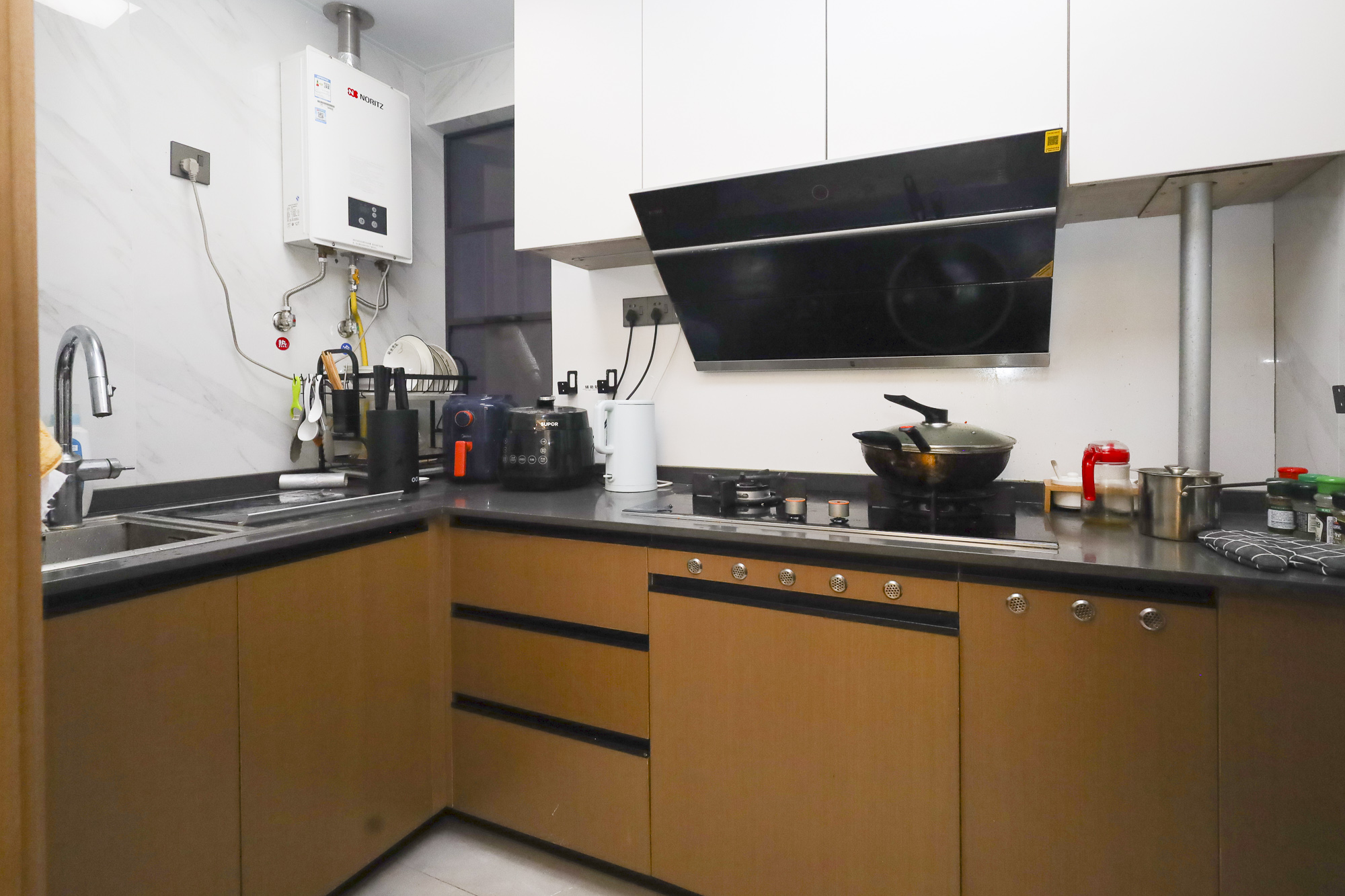 万科里金域国际  3室2厅1卫    170.0万 万科里金域国际  3室2厅1卫    170.0万厨房