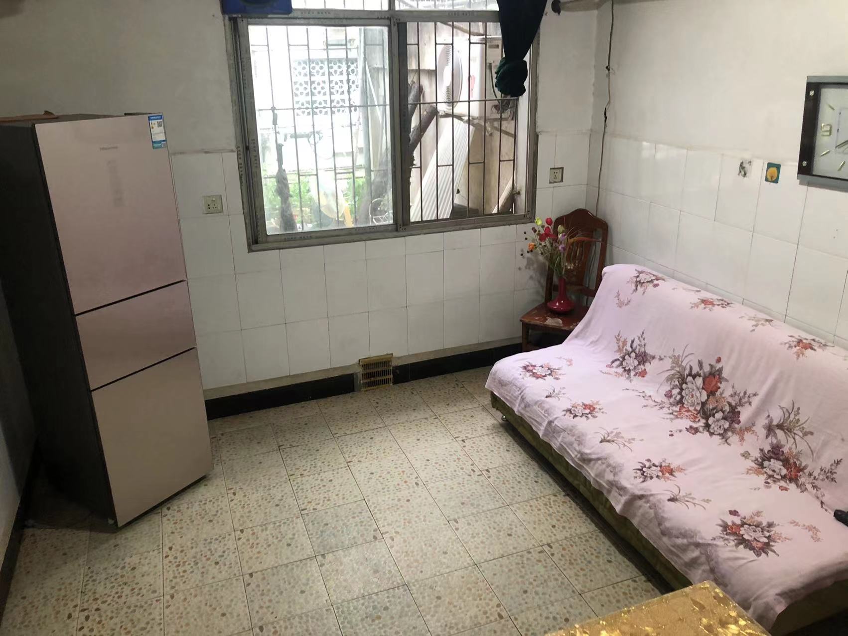 新华东路散盘 2室1厅1卫 28.0万 新华东路散盘 2室1厅1卫 28.0万室内图