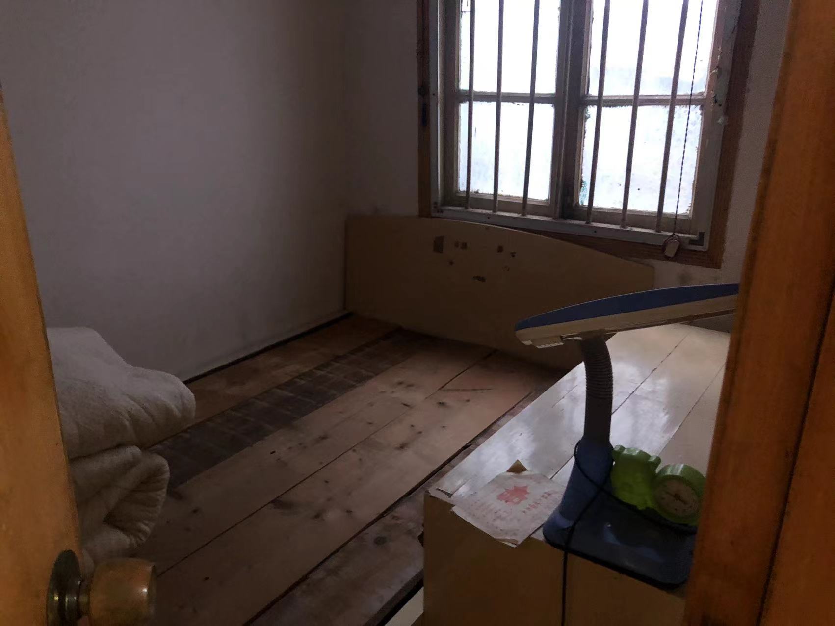 新华东路散盘 2室1厅1卫 28.0万 新华东路散盘 2室1厅1卫 28.0万室内图