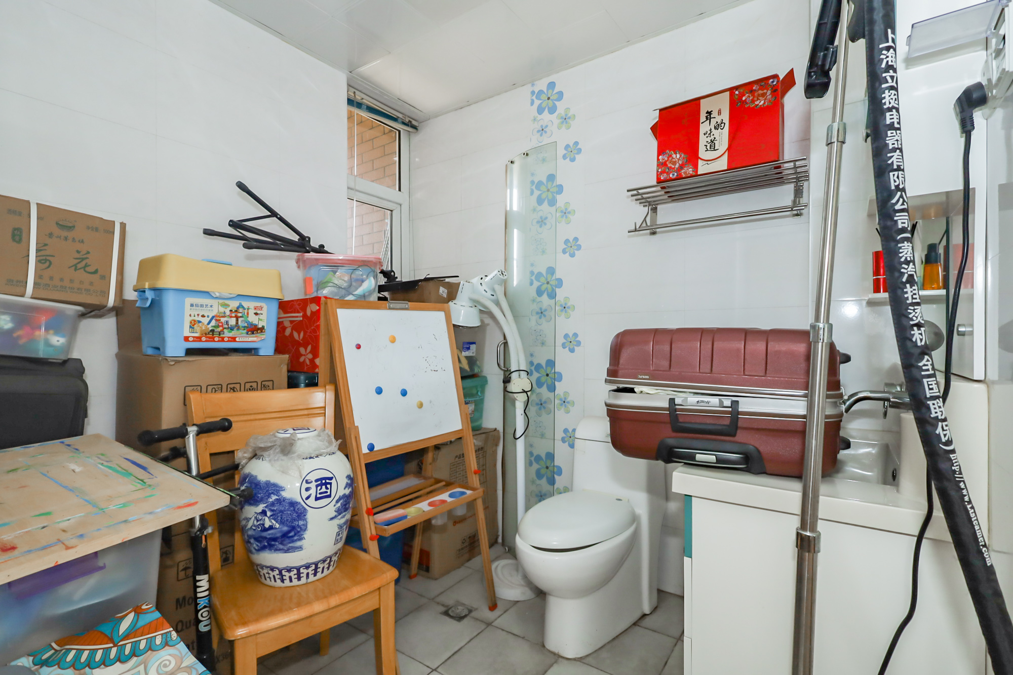 长房西郡  3室2厅2卫   105.00万卫生间