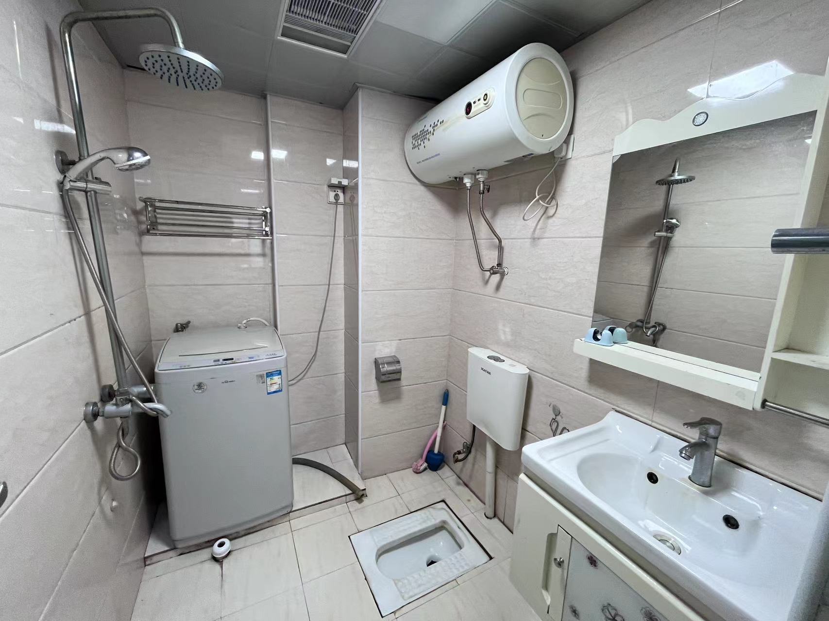 中建岳阳中心  1室1厅1卫   1400.00元/月室内图