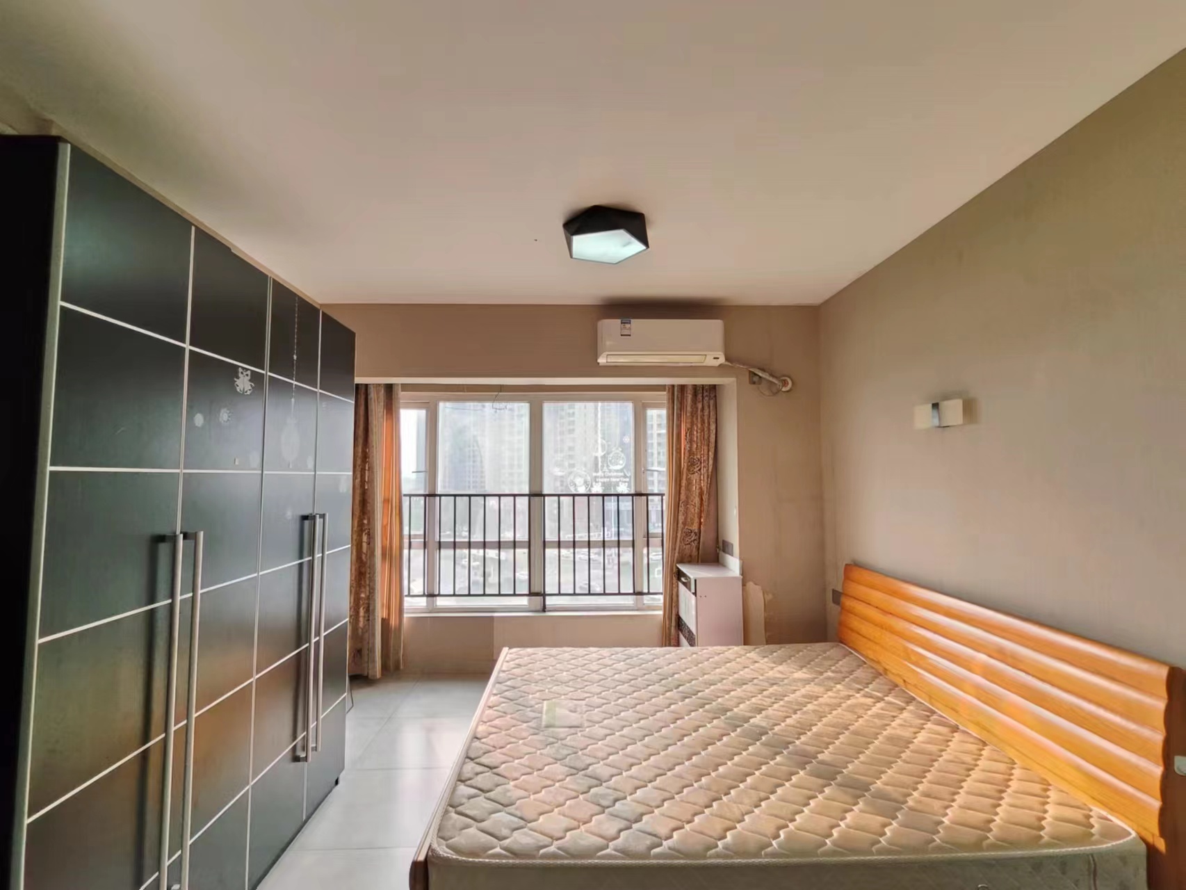 美的城三期  1室1厅1卫    25.0万 美的城三期  1室1厅1卫    25.0万室内图