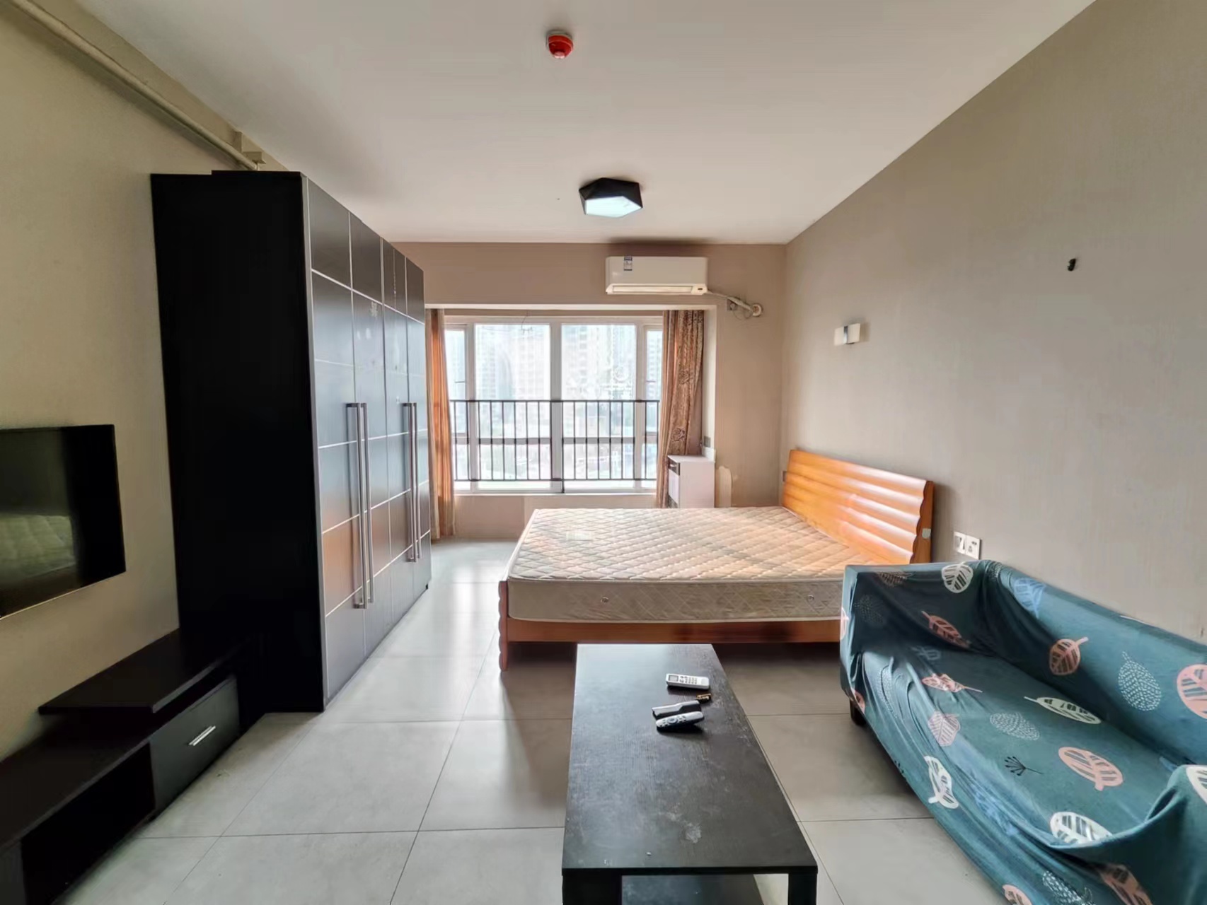 美的城三期  1室1厅1卫    25.0万 美的城三期  1室1厅1卫    25.0万室内图