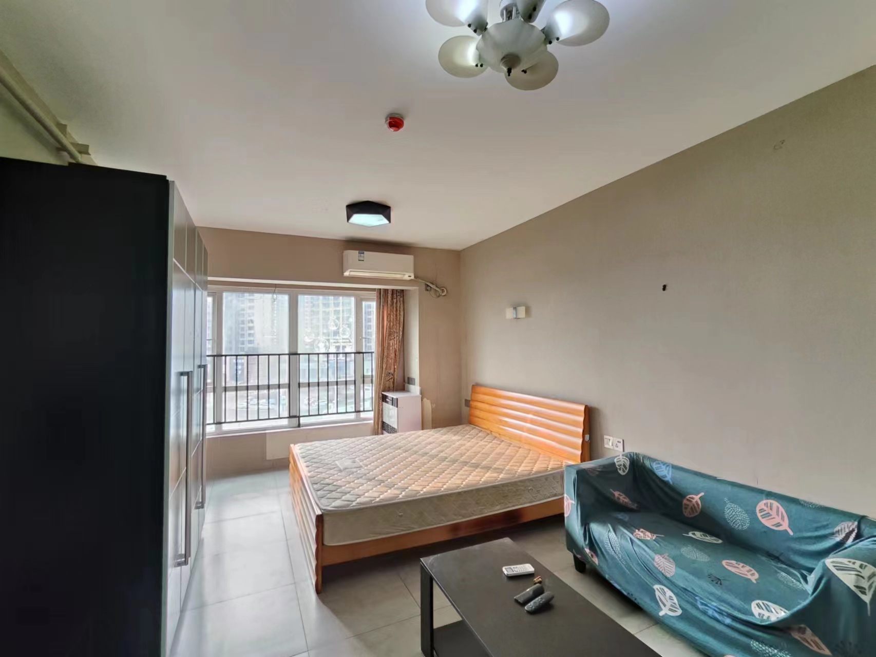 美的城三期  1室1厅1卫    25.0万 美的城三期  1室1厅1卫    25.0万室内图