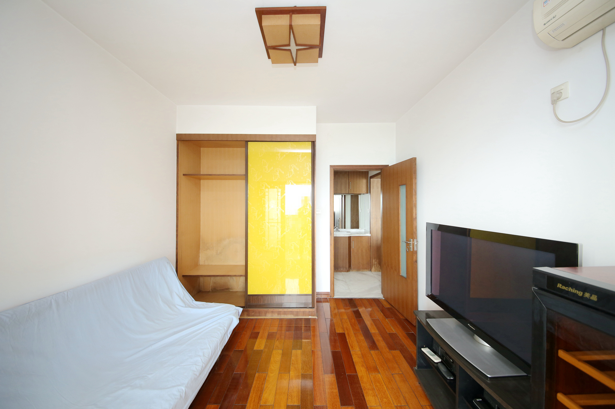 万顺家园  5室3厅2卫   188.00万其他