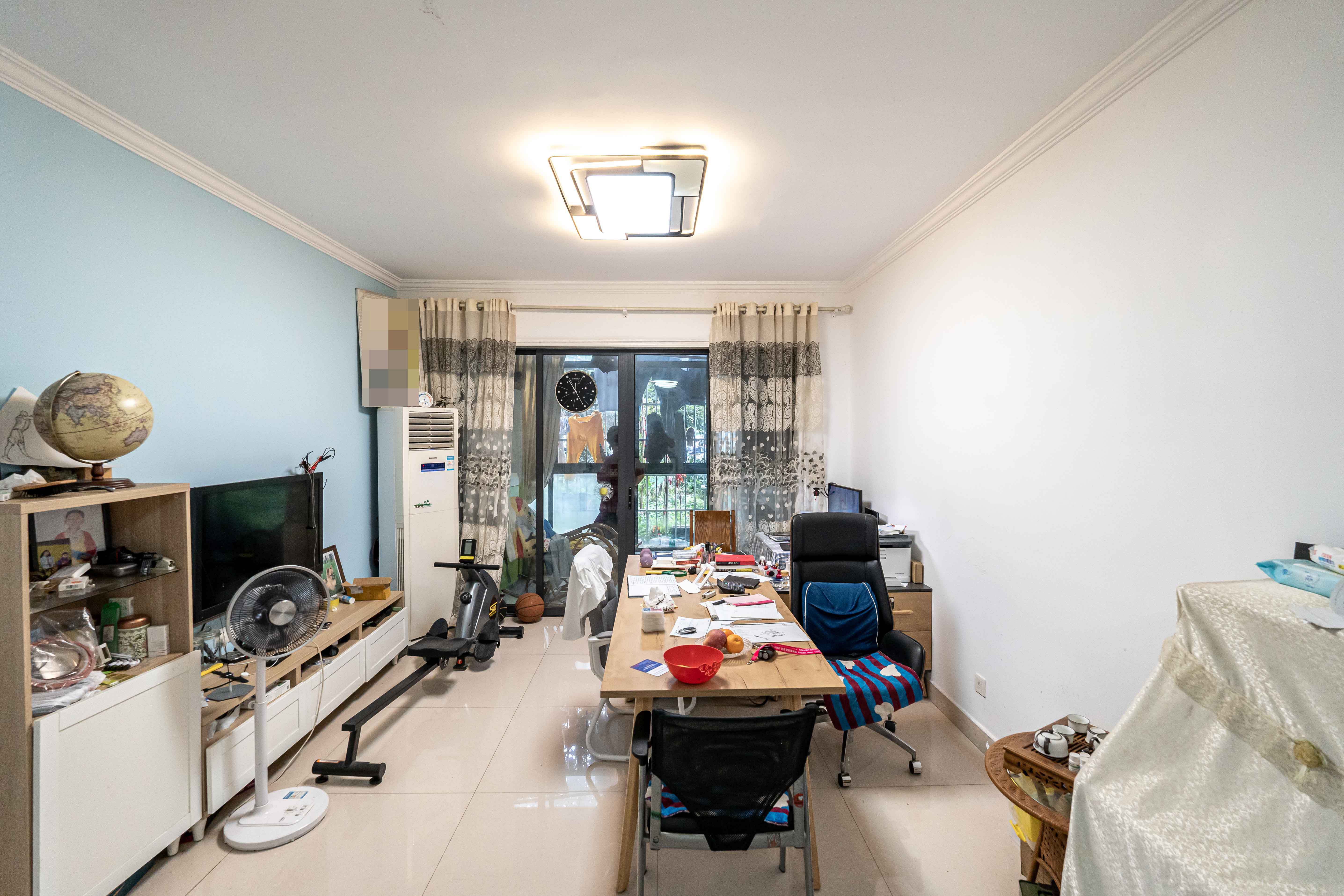 茂华国际湘  2室2厅1卫   104.00万客厅