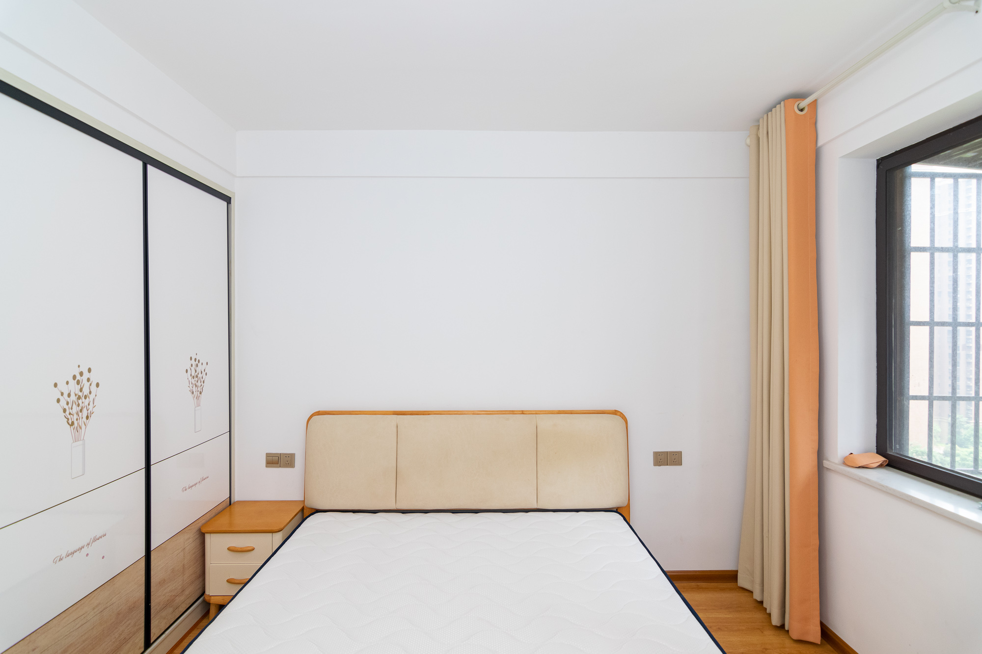 新城国际花都 3室2厅1卫 81.0万 新城国际花都 3室2厅1卫 81.0万卧室