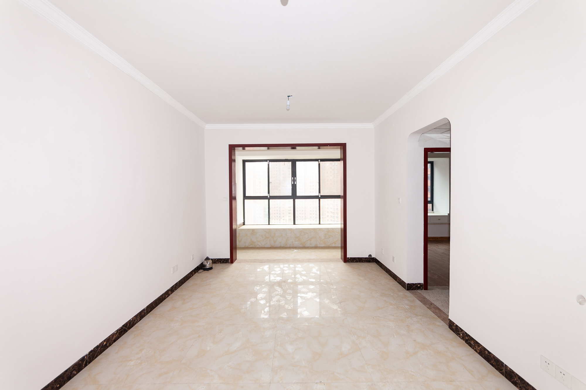 珠江东方明珠(新地东方明珠)三期 3室2厅1卫 80.99万 珠江东方明珠(新地东方明珠)三期 3室2厅1卫 80.99万客厅