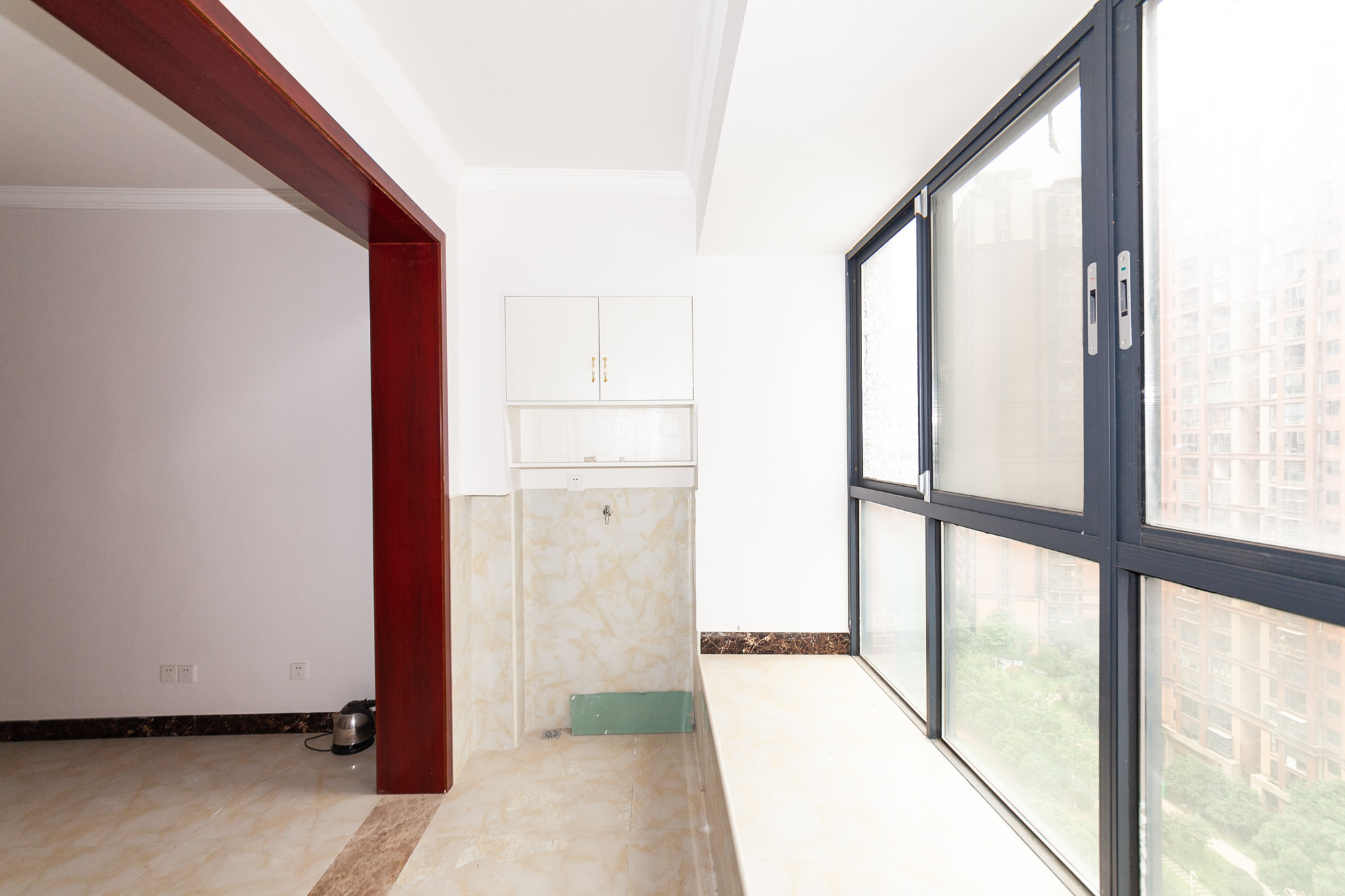 珠江东方明珠(新地东方明珠)三期 3室2厅1卫 80.99万 珠江东方明珠(新地东方明珠)三期 3室2厅1卫 80.99万阳台