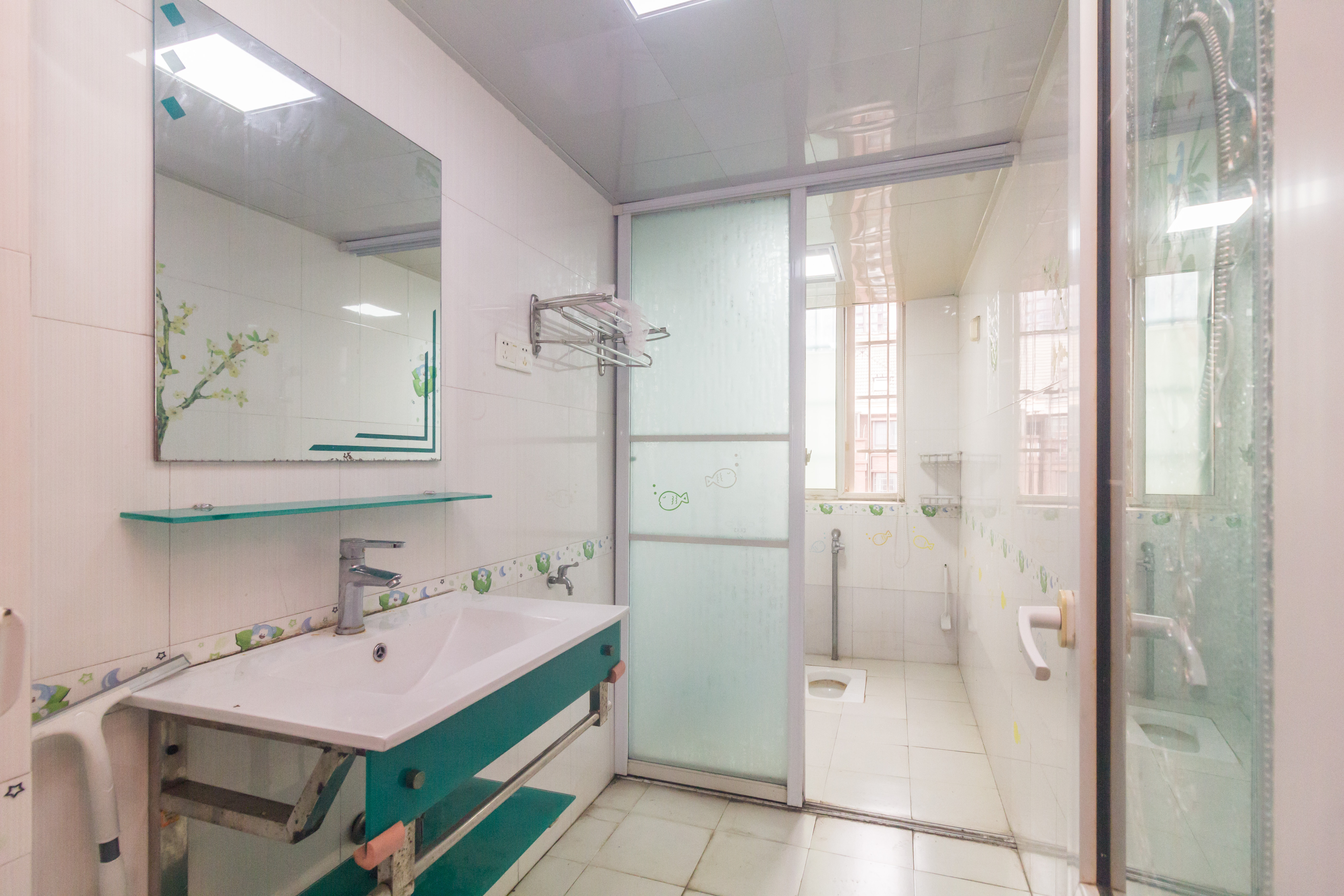 东城名苑  3室2厅2卫    62.8万卫生间