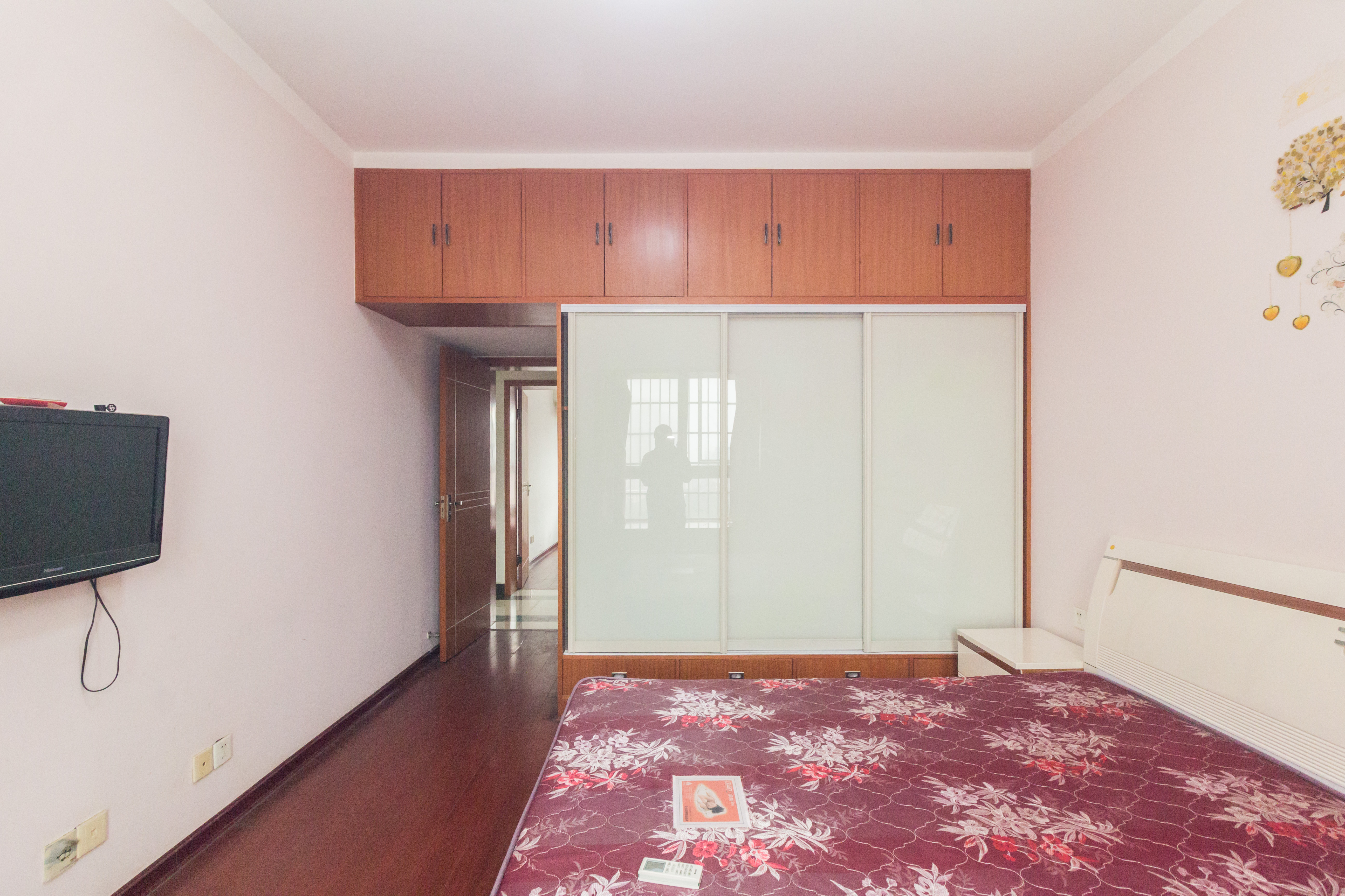 东城名苑  3室2厅2卫    62.8万卧室