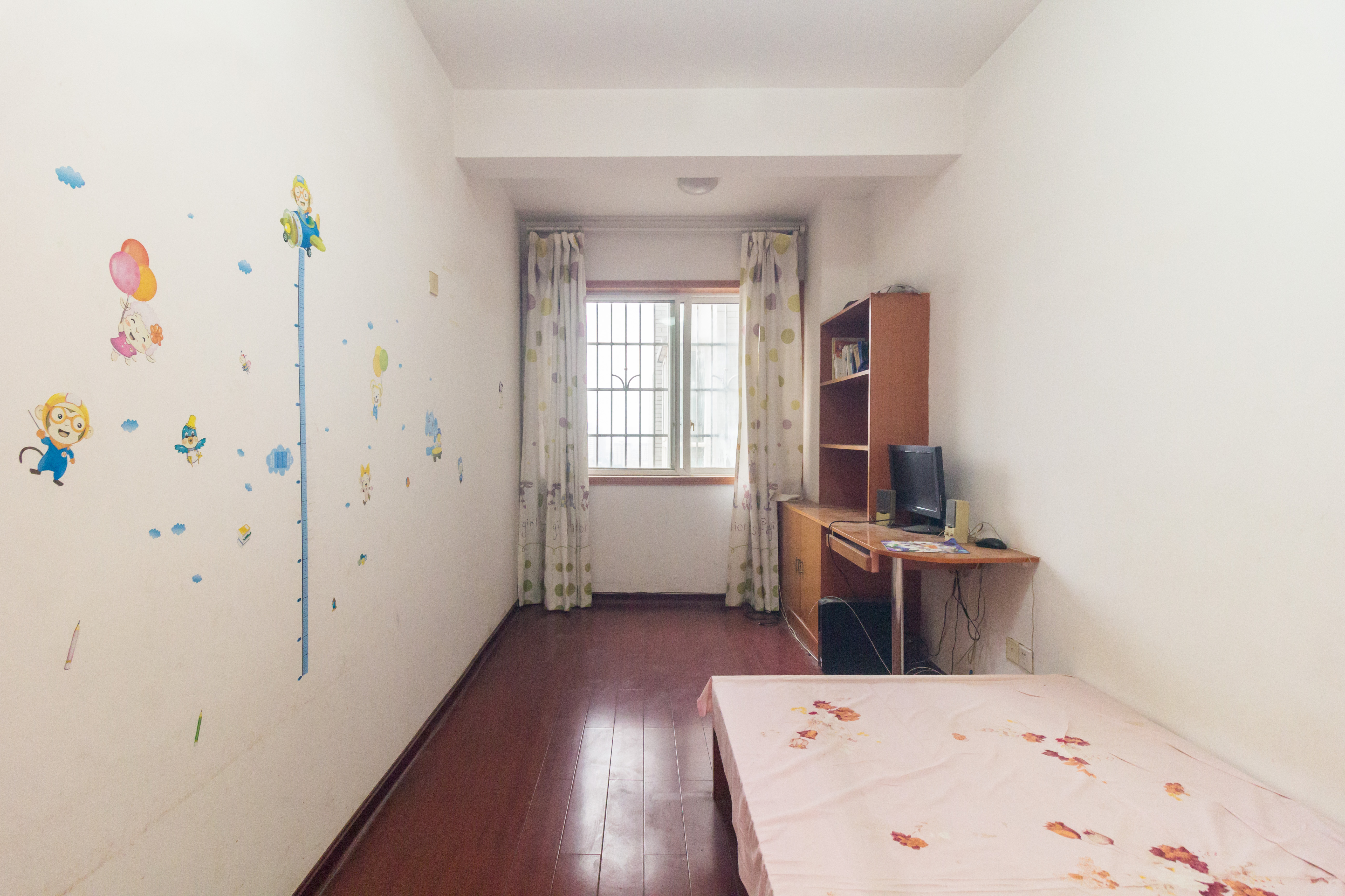 东城名苑  3室2厅2卫    62.8万卧室