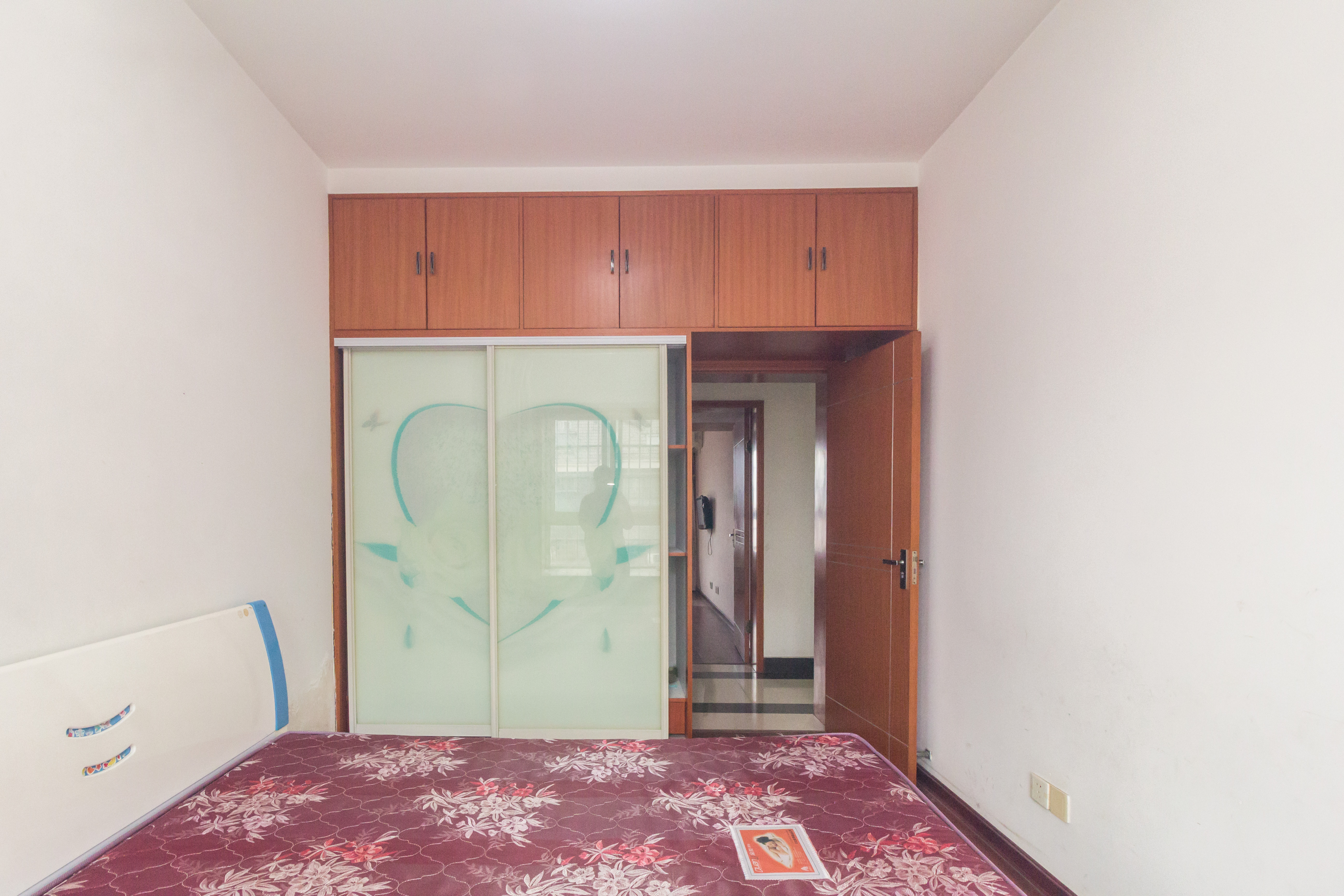 东城名苑  3室2厅2卫    62.8万卧室